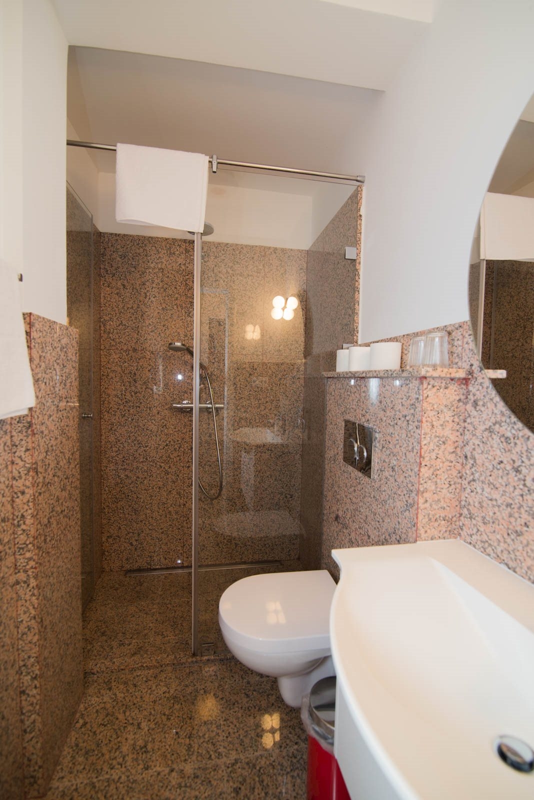 Two bedroom apartment with terrace Veli Lošinj, Lošinj  A-b