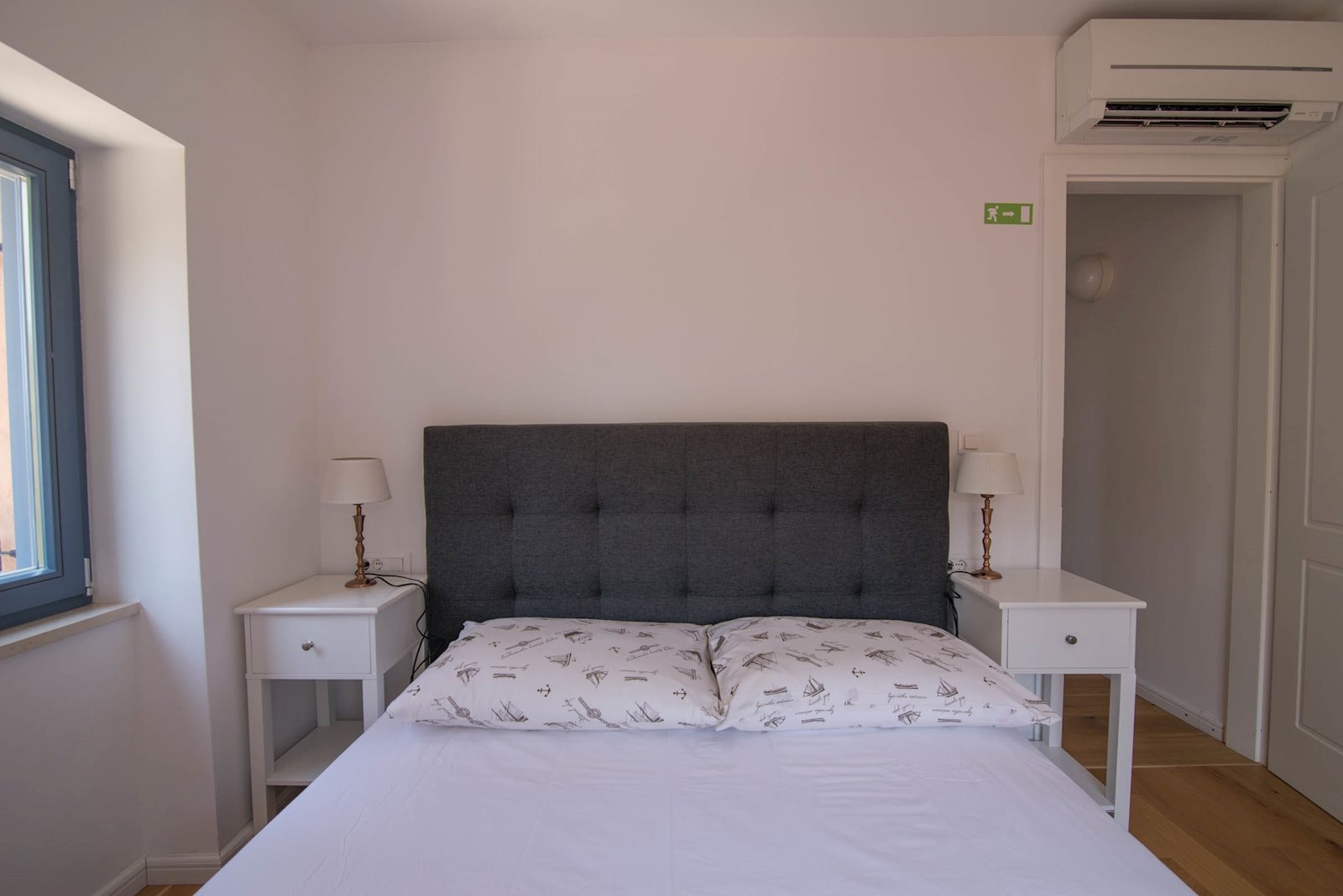 Two bedroom apartment with terrace Veli Lošinj, Lošinj  A-c