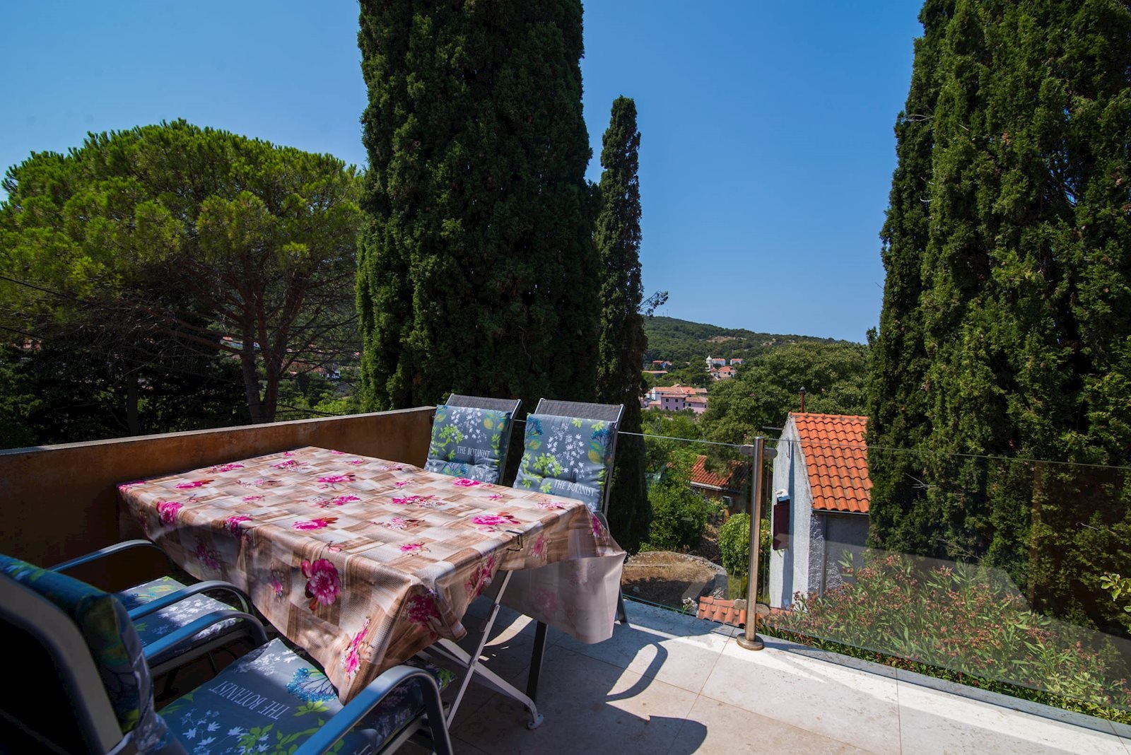 Two bedroom apartment with terrace Veli Lošinj, Lošinj  A-c