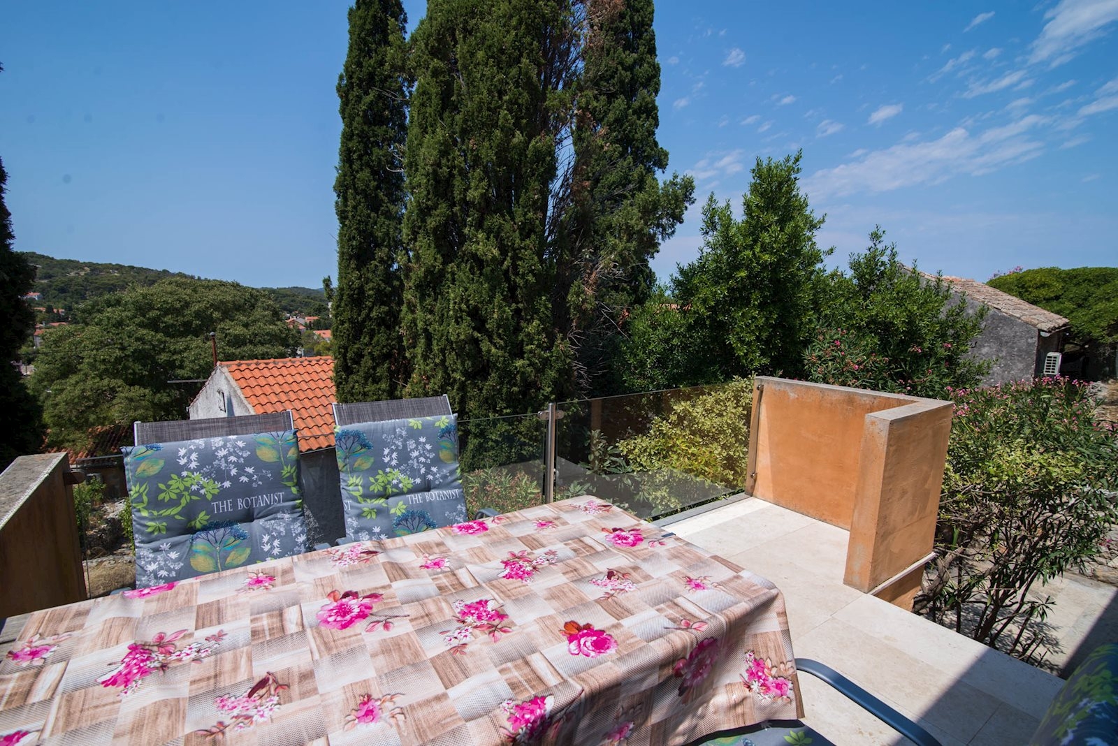 Two bedroom apartment with terrace Veli Lošinj, Lošinj  A-c