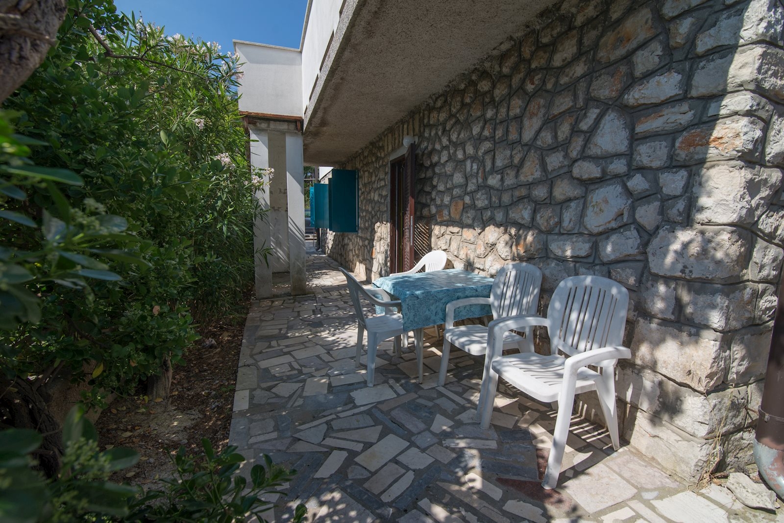 Two bedroom apartment with terrace Mali Lošinj, Lošinj  A-a
