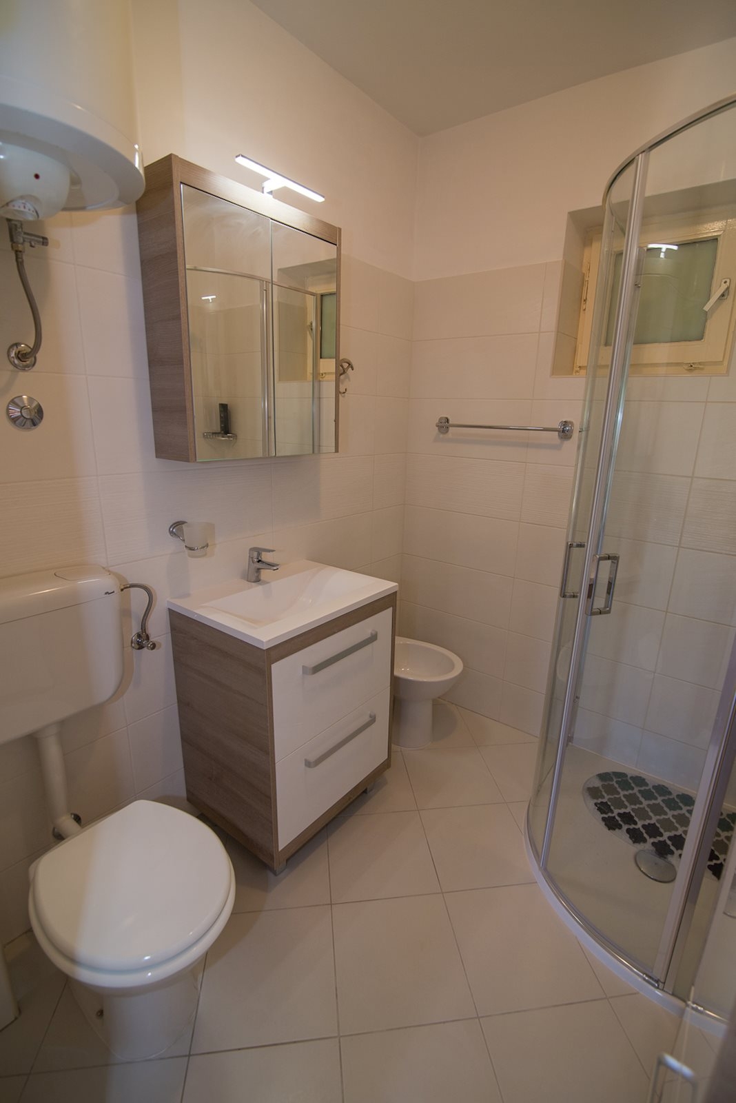 Two bedroom apartment with terrace Mali Lošinj, Lošinj  A-a