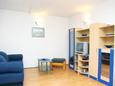 Obývací pokoj Novalja, Obývací pokoj v ubytování typu apartment, s klimatizací a WiFi.