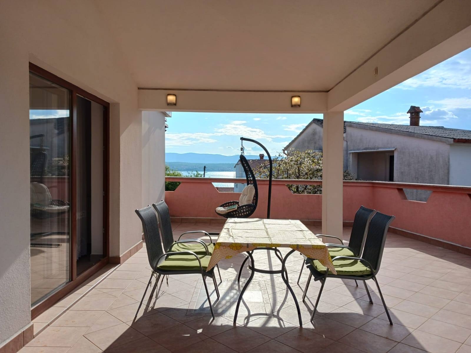 Two bedroom apartment with terrace and sea view Malinska, Krk (A-21205-a)