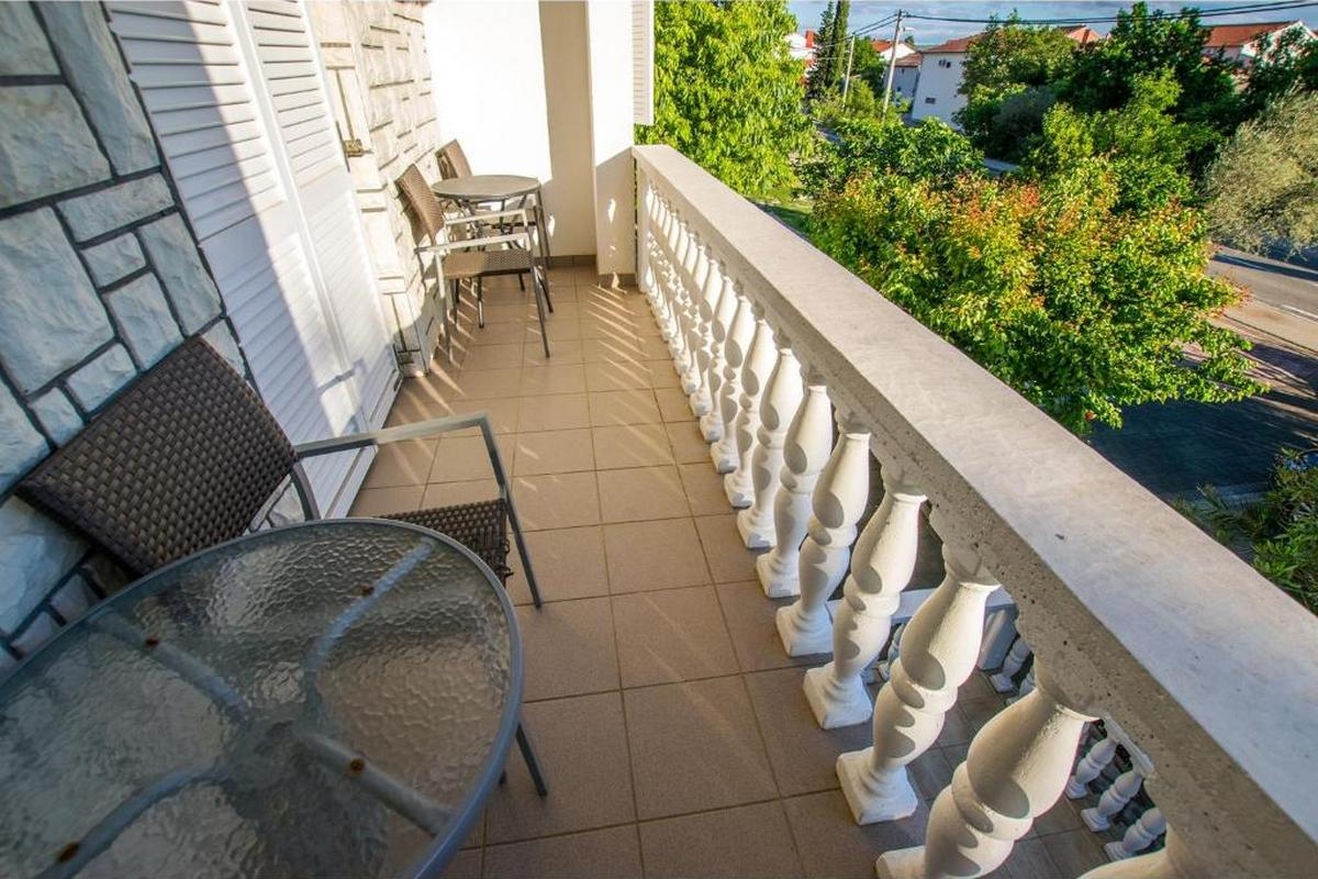 Two bedroom apartment with balcony and sea view Seline, Paklenica  A-b