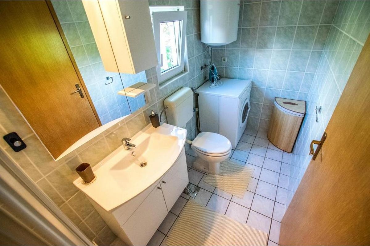 Two bedroom apartment with balcony and sea view Seline, Paklenica  A-b