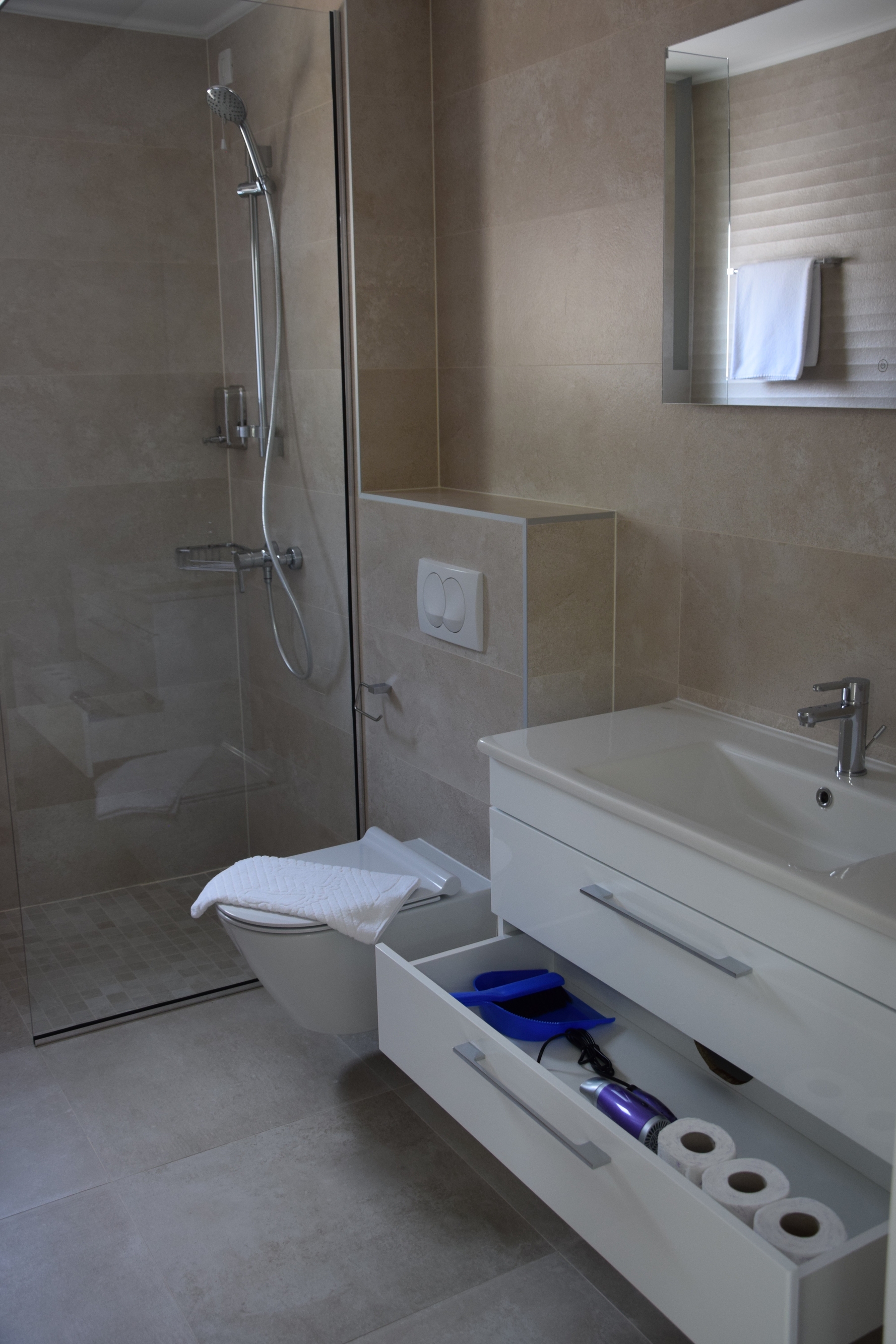 One bedroom apartment with balcony Promajna, Makarska  A-j