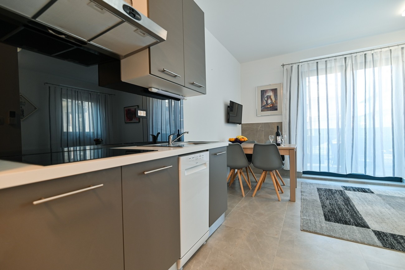 One bedroom apartment with terrace Trogir (A-21215-a)