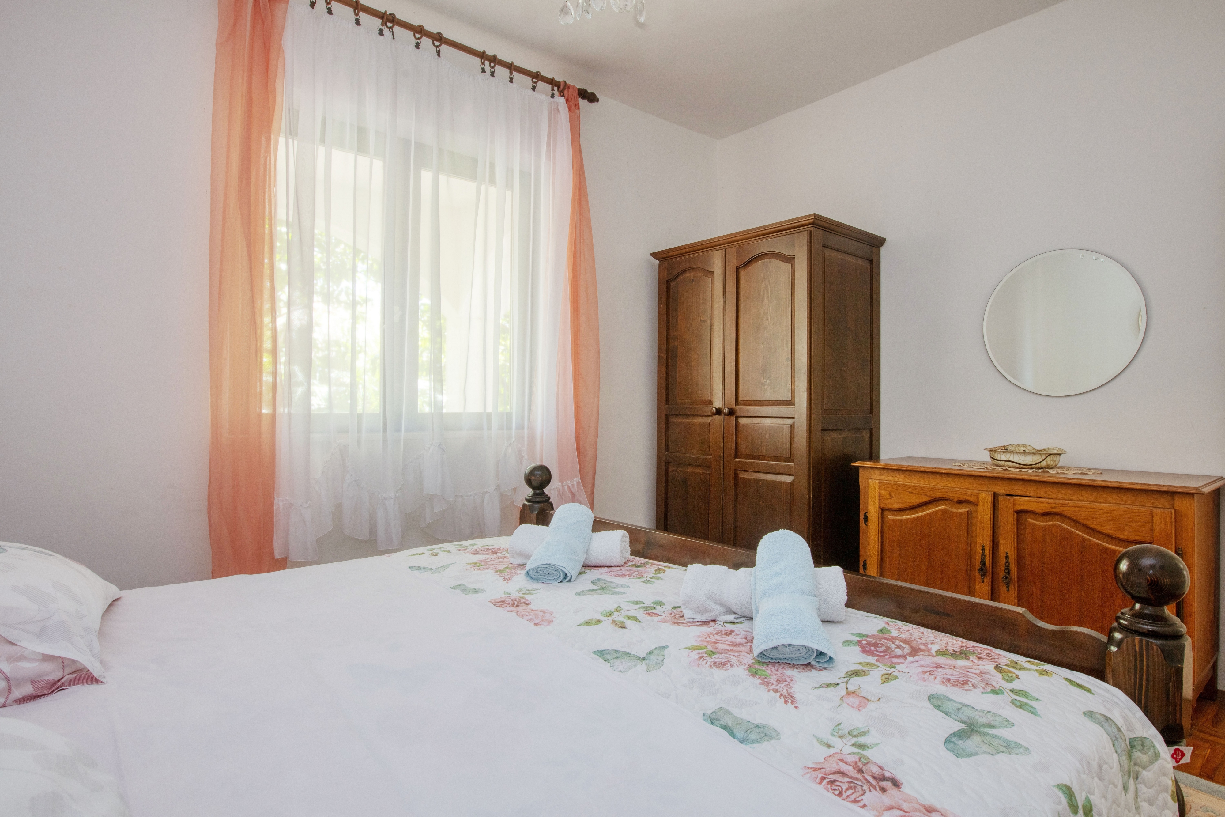 Two bedroom apartment with terrace Vodice  A-a