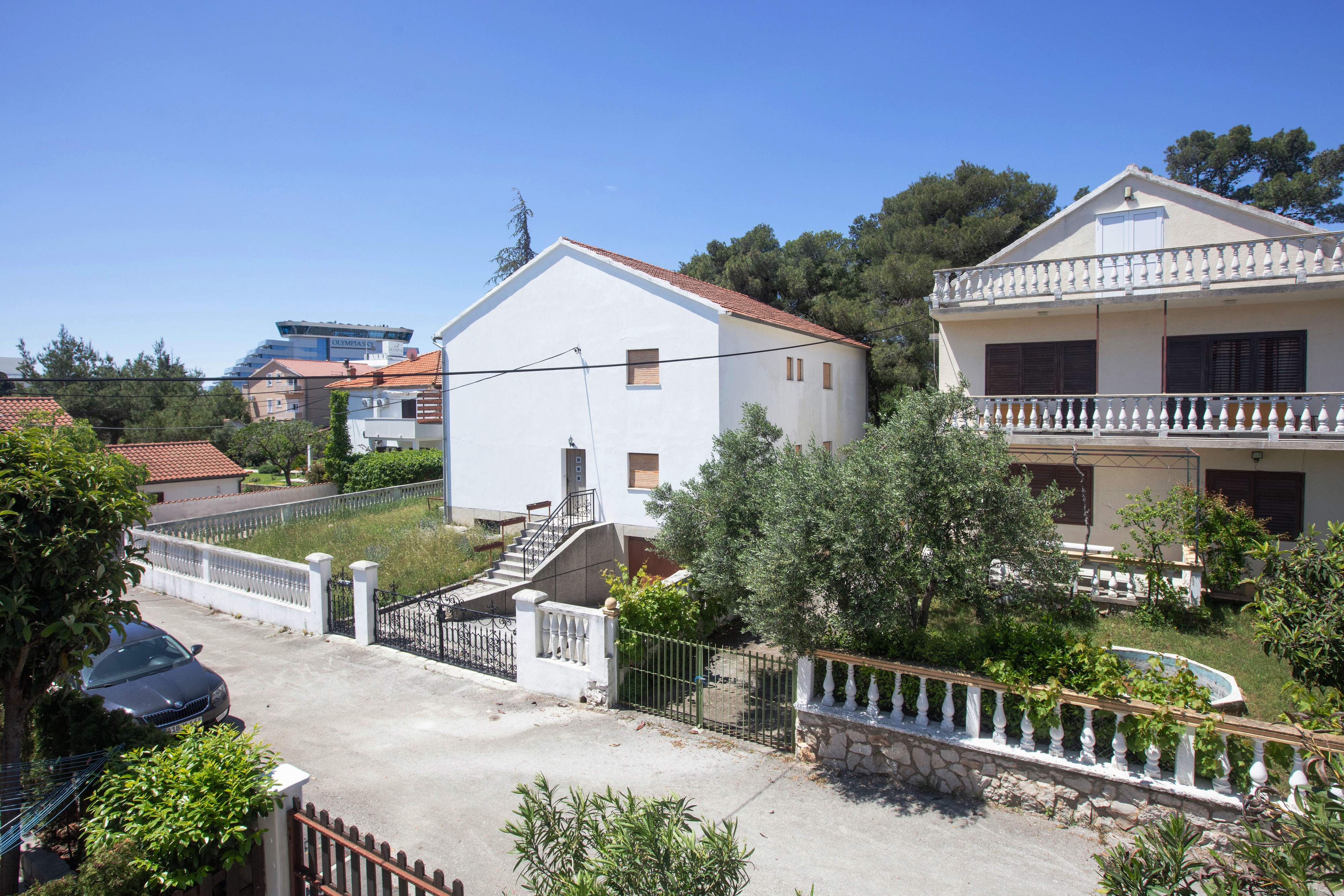 Two bedroom apartment with terrace Vodice  A-b