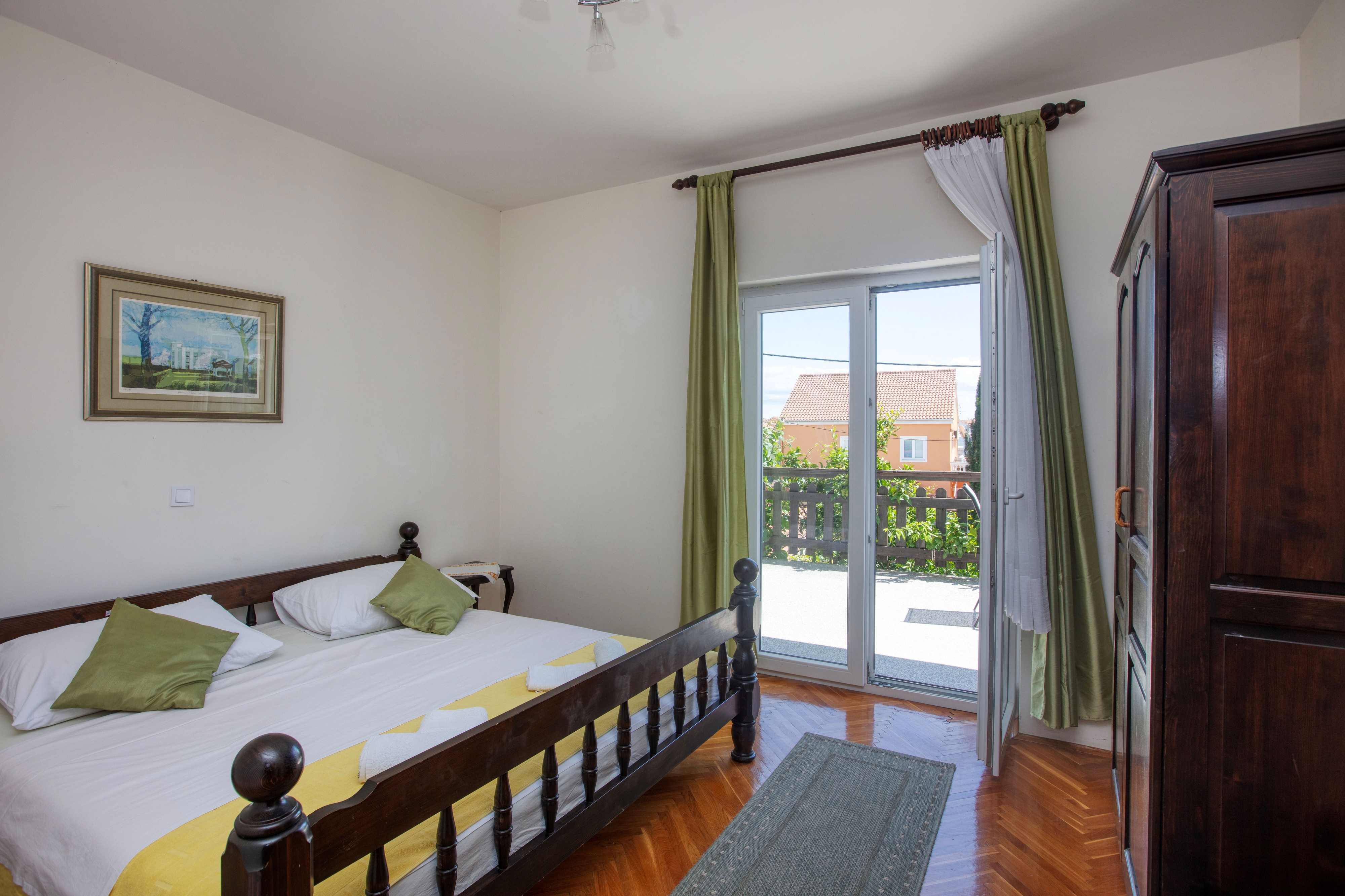Two bedroom apartment with terrace Vodice  A-b
