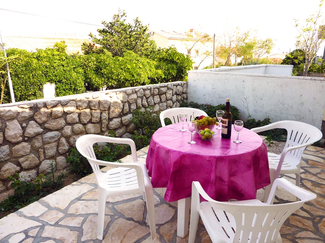 Studio flat with terrace and sea view Pag (AS-21220-a) Studio flat with terrace and sea view Pag (AS-21220-a)