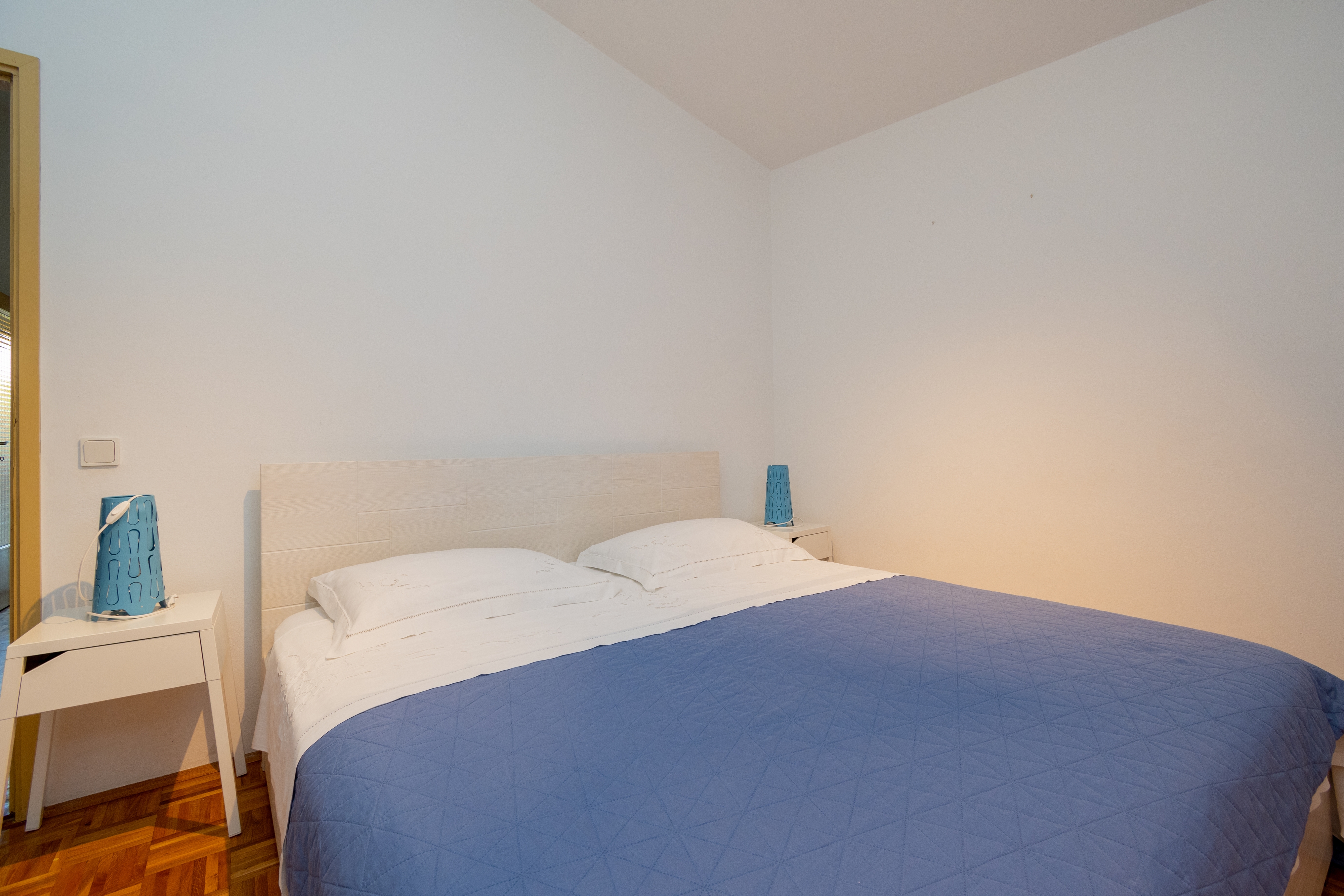 Two bedroom apartment with terrace Sveti Filip i Jakov, Biograd  A-a