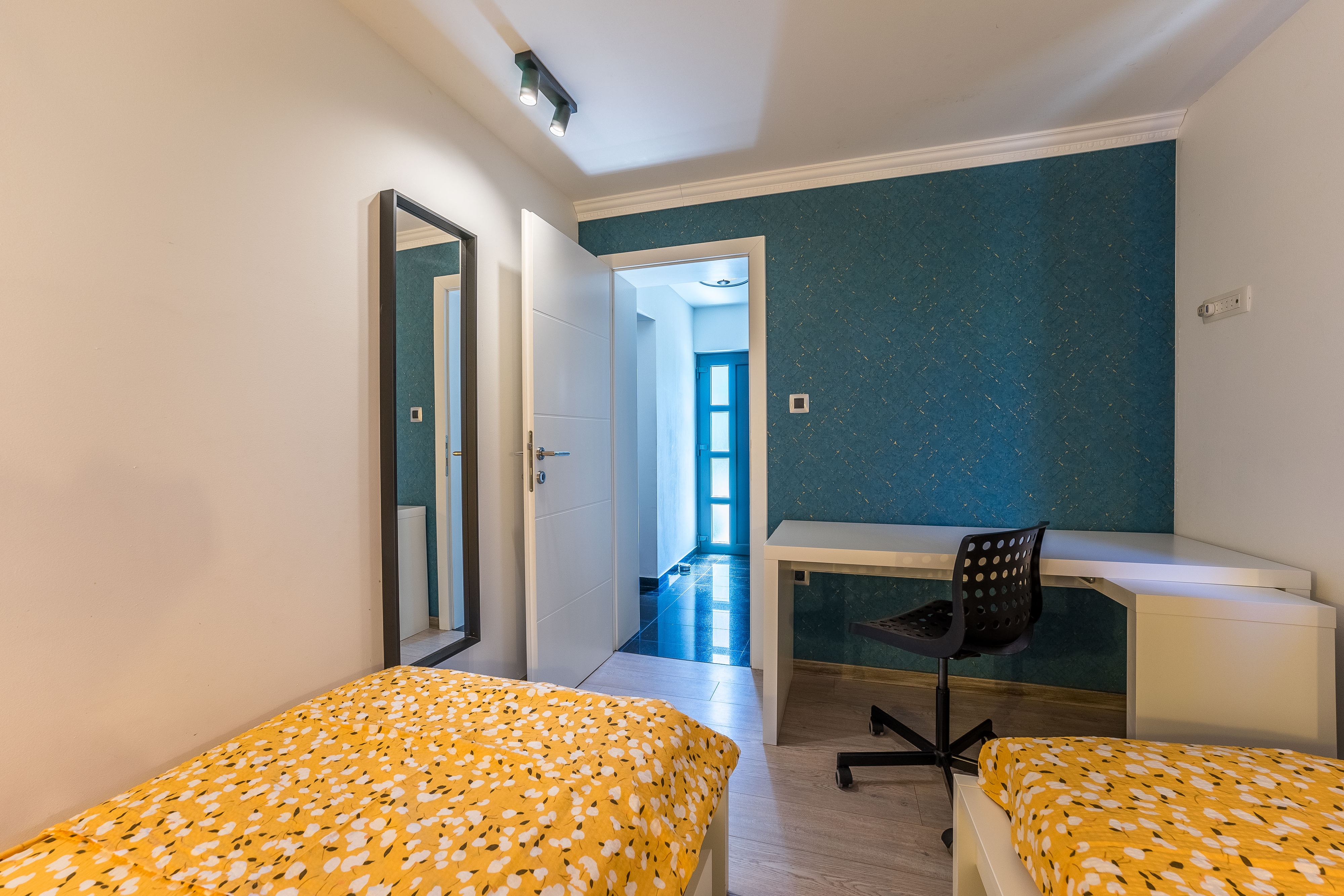 Two bedroom house with terrace Privlaka, Zadar  K