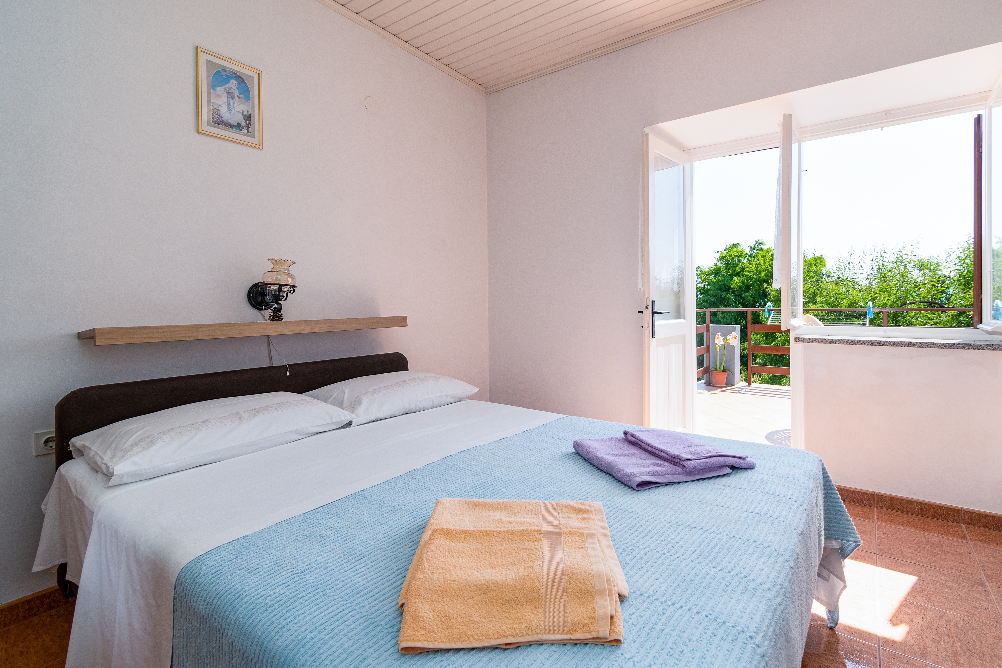 Studio flat with terrace Skrbcici, Krk (AS-21231-a) Studio flat with terrace Skrbcici, Krk (AS-21231-a)