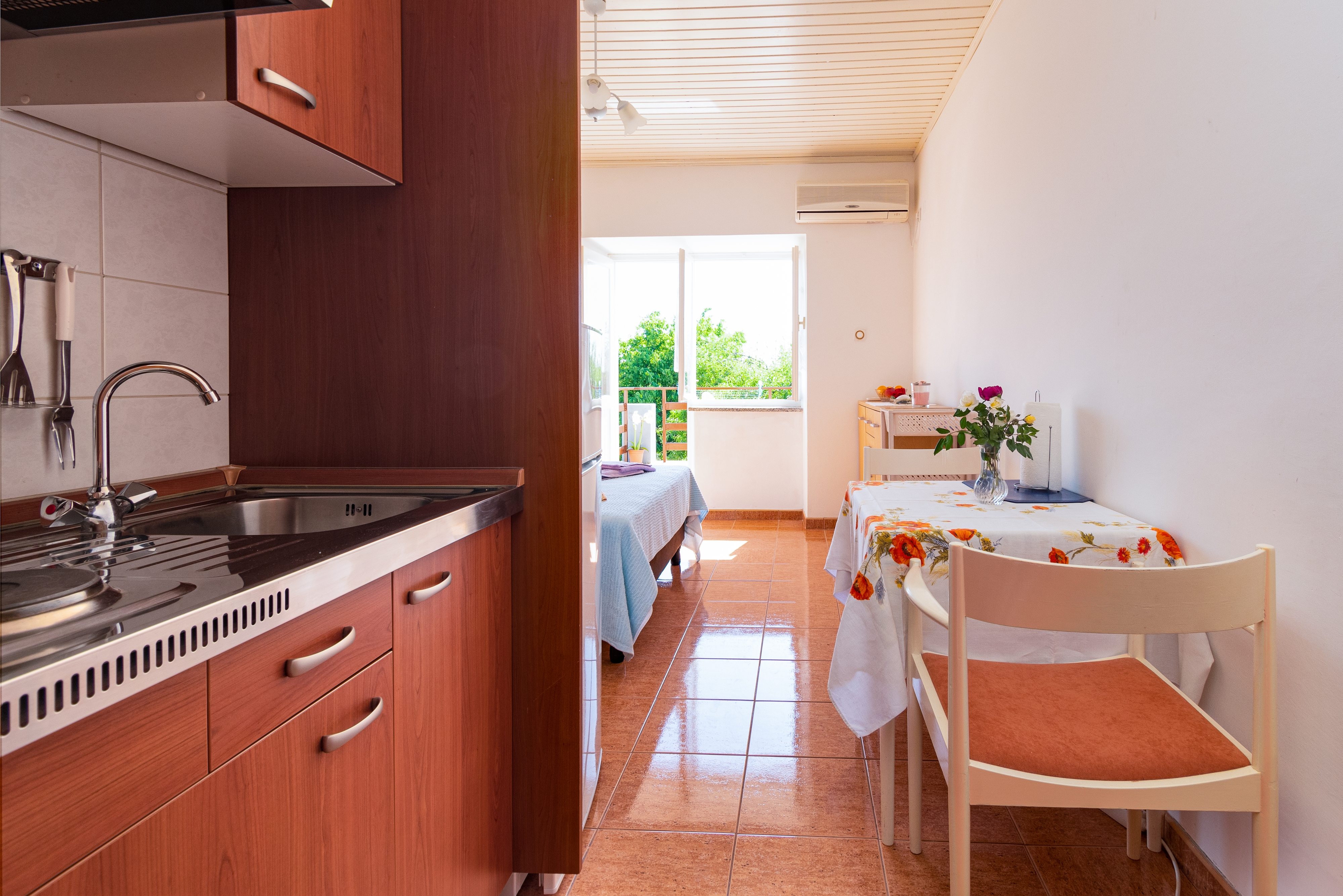 Studio flat with terrace Skrbcici, Krk (AS-21231-a)