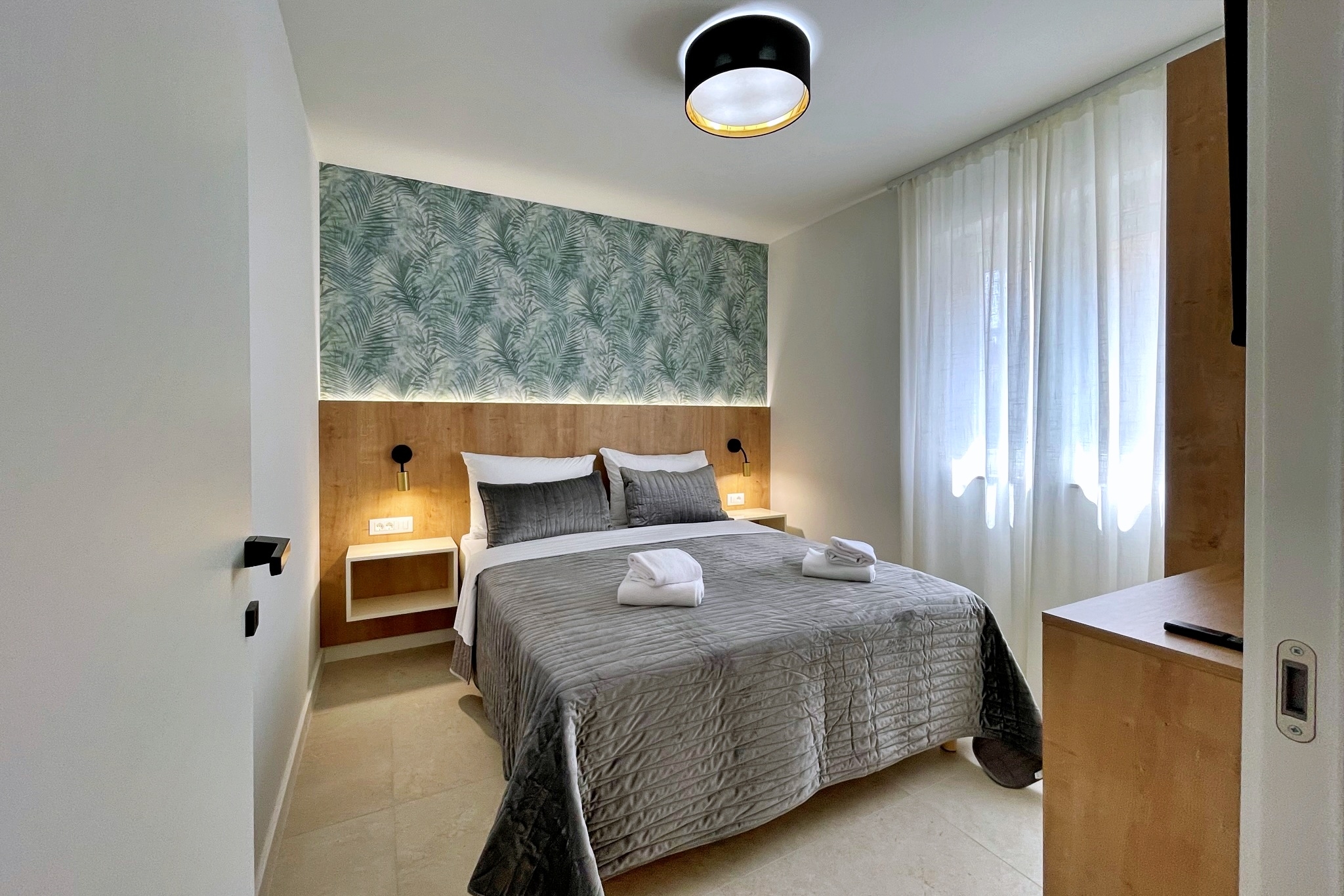 Two bedroom apartment with terrace and sea view Šilo, Krk  A-f