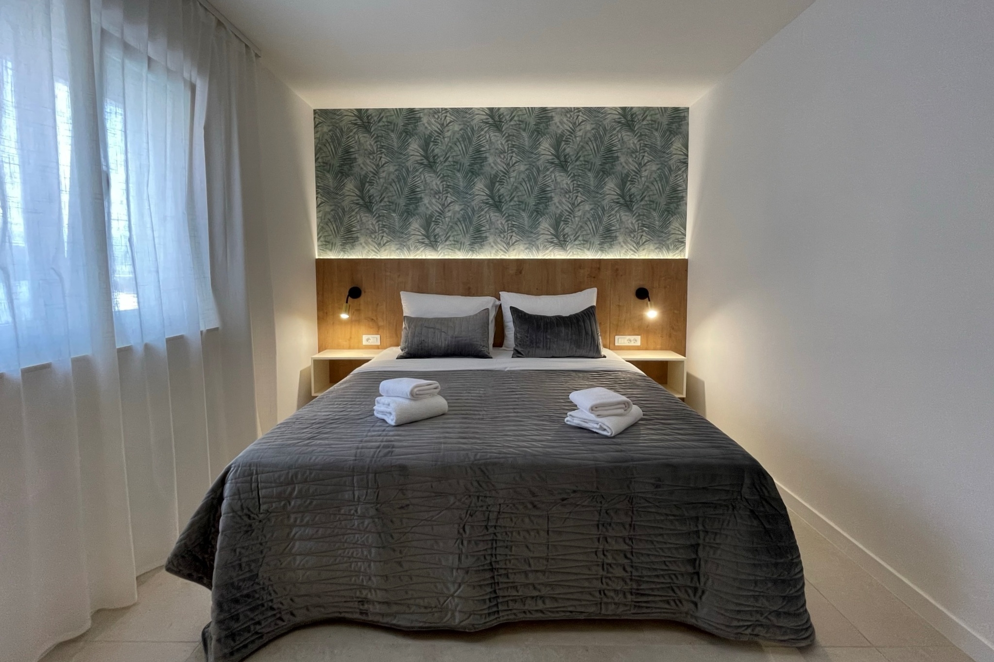 Two bedroom apartment with terrace and sea view Šilo, Krk  A-f