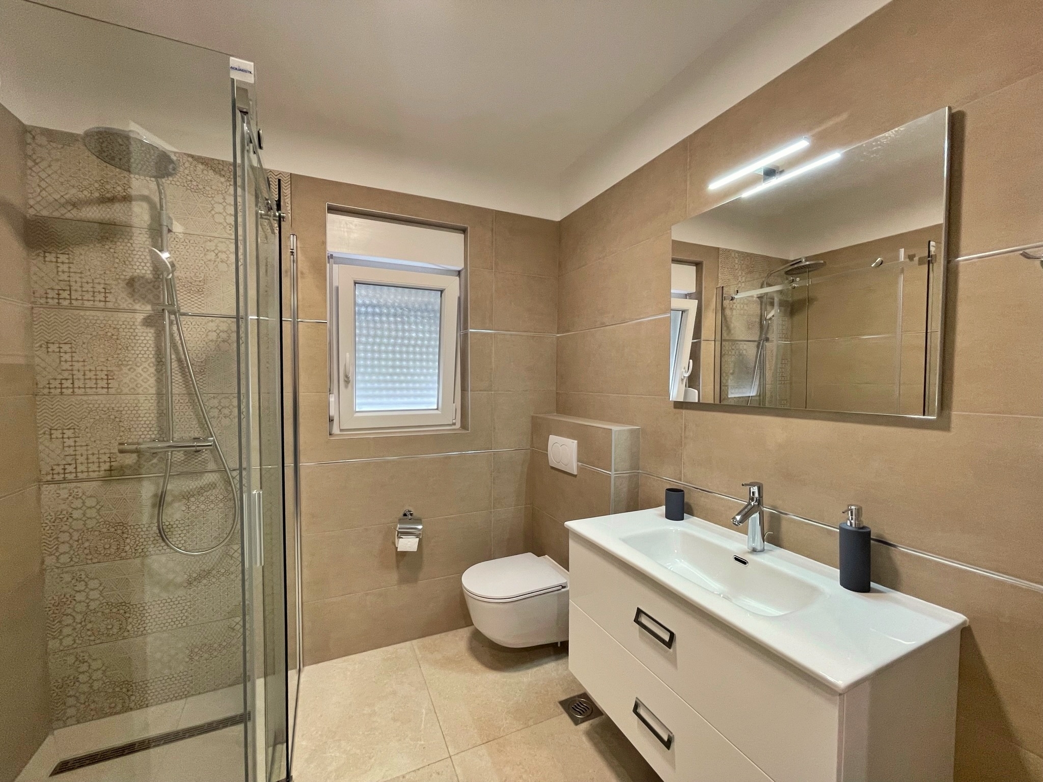 One bedroom apartment with terrace and sea view Šilo, Krk  A-g