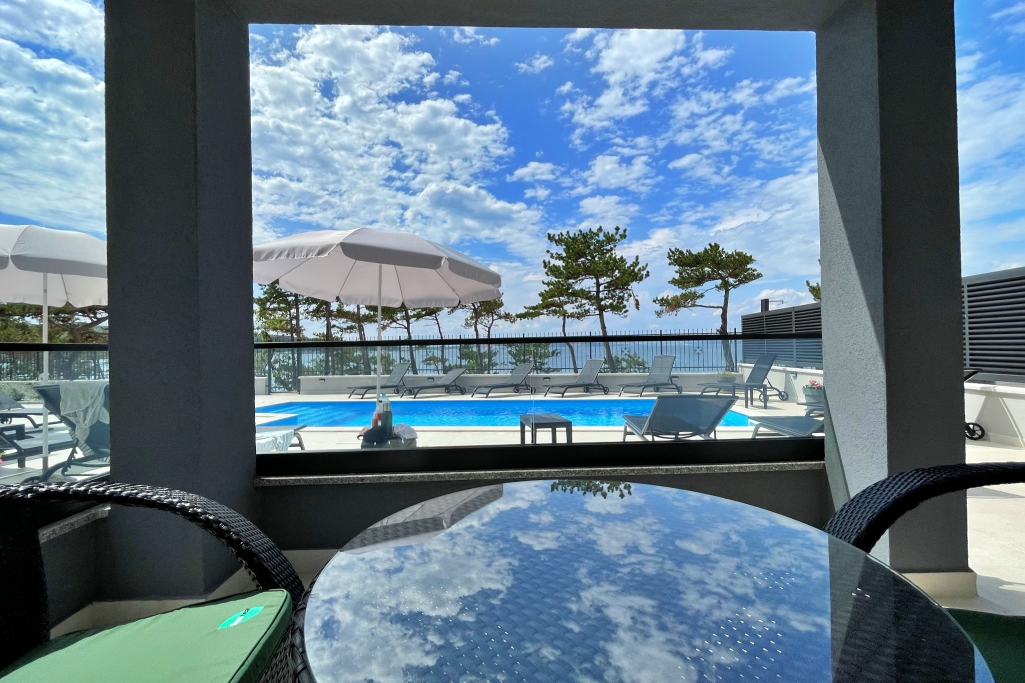One bedroom apartment with terrace and sea view Šilo, Krk  A-g