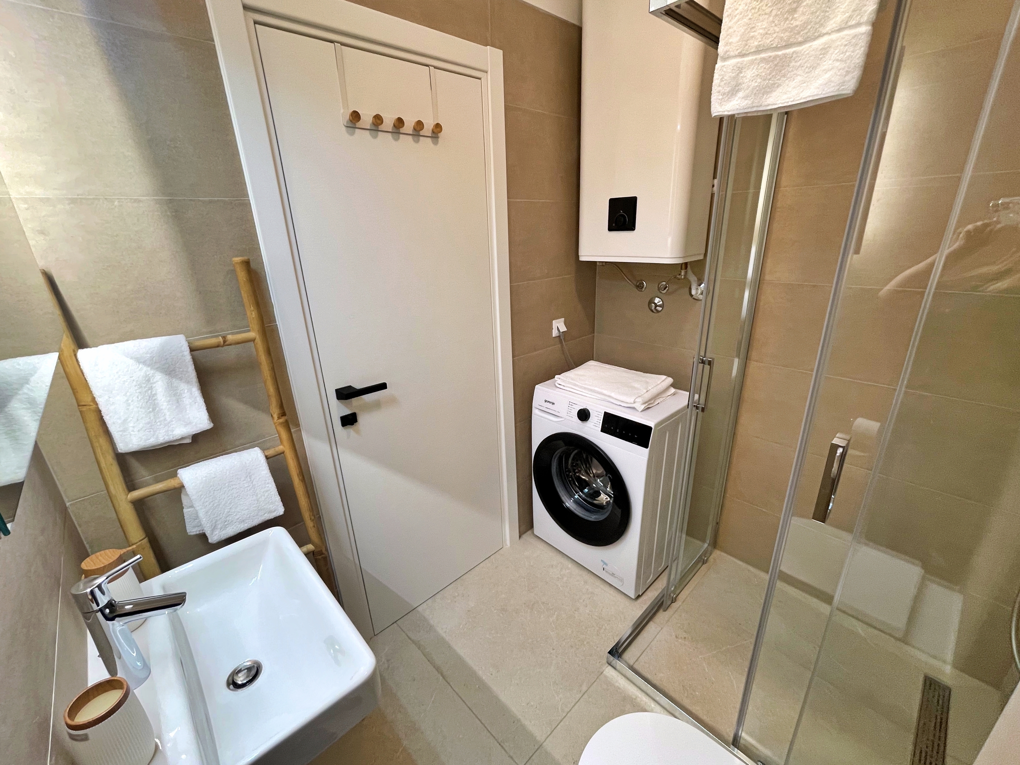 Two bedroom apartment with terrace and sea view Šilo, Krk  A-i