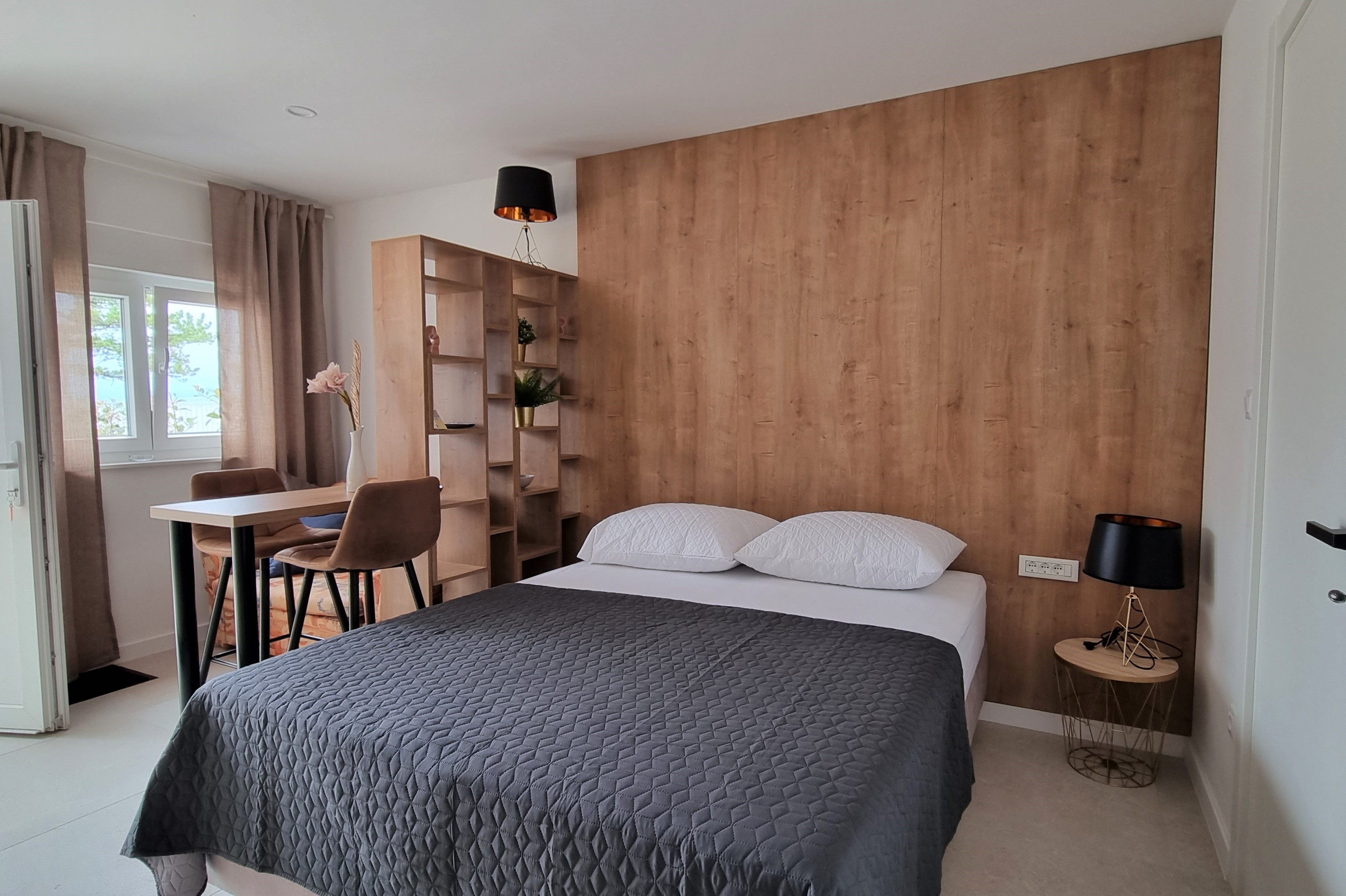 Studio flat with terrace and sea view Šilo, Krk (AS-21242-b)