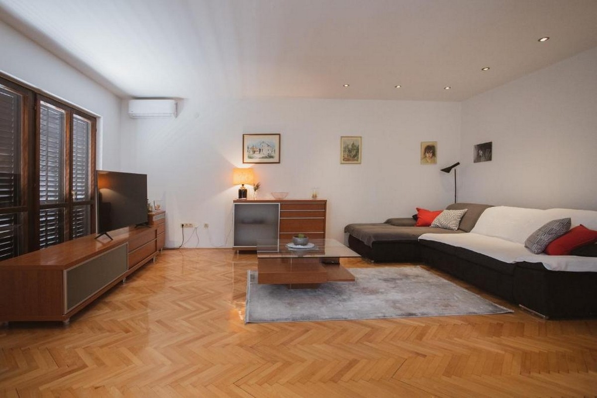 Two bedroom apartment with terrace Dugi Rat, Omiš (A-21251-a) Two bedroom apartment with terrace Dugi Rat, Omiš (A-21251-a)