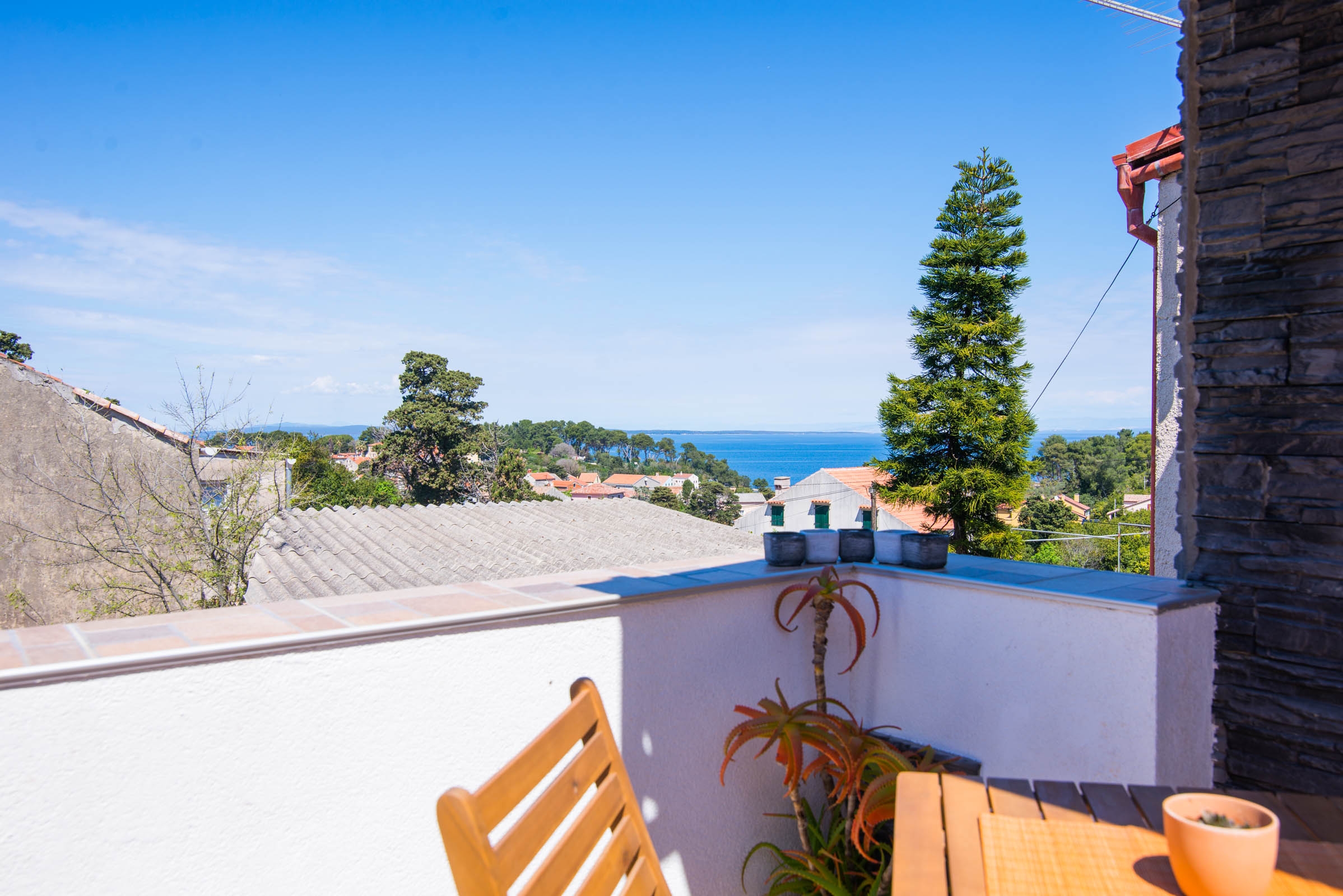 Studio flat with terrace and sea view Veli Lošinj, Lošinj  AS-a