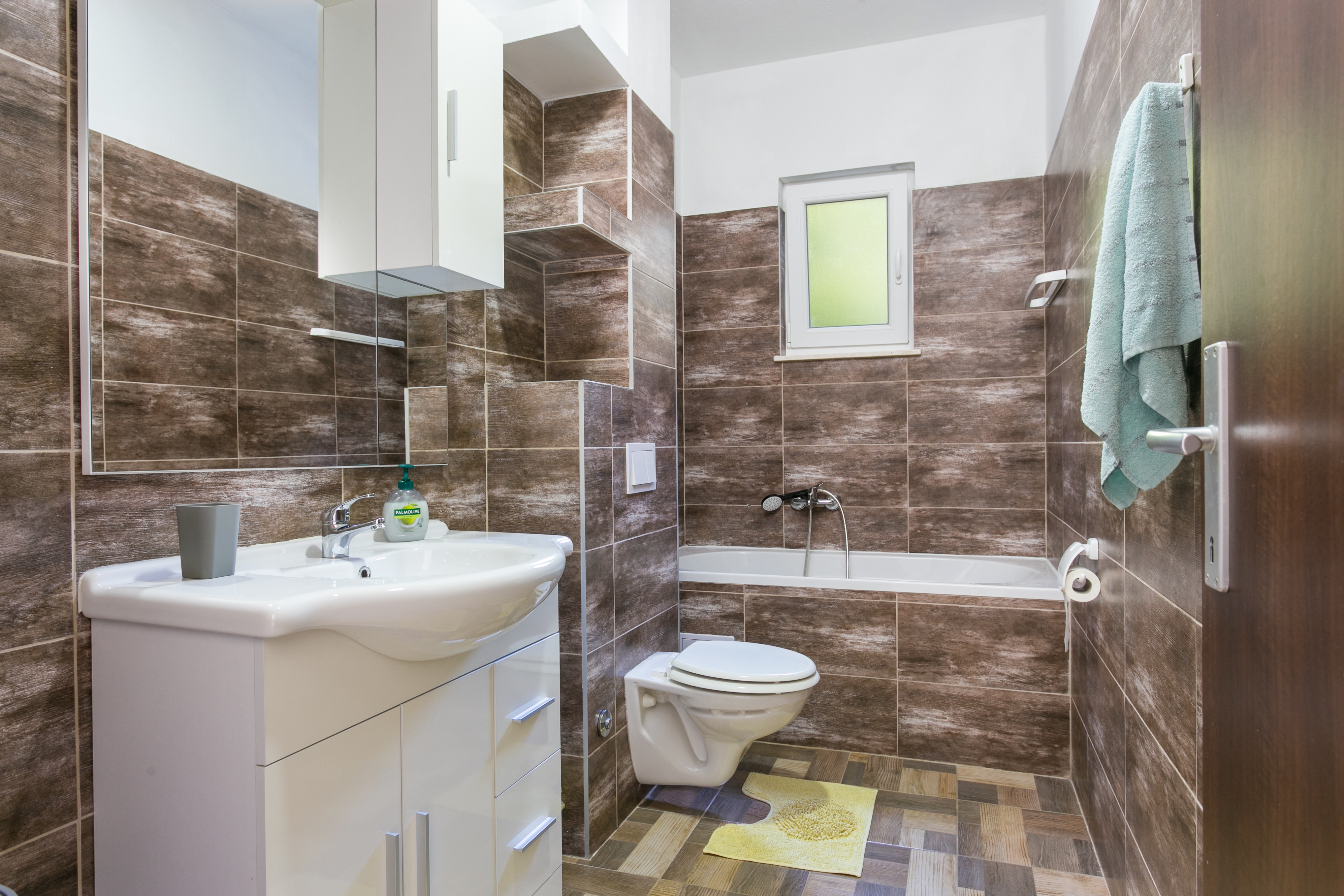 Three bedroom house with terrace Kaštel Štafilić, Kaštela  K