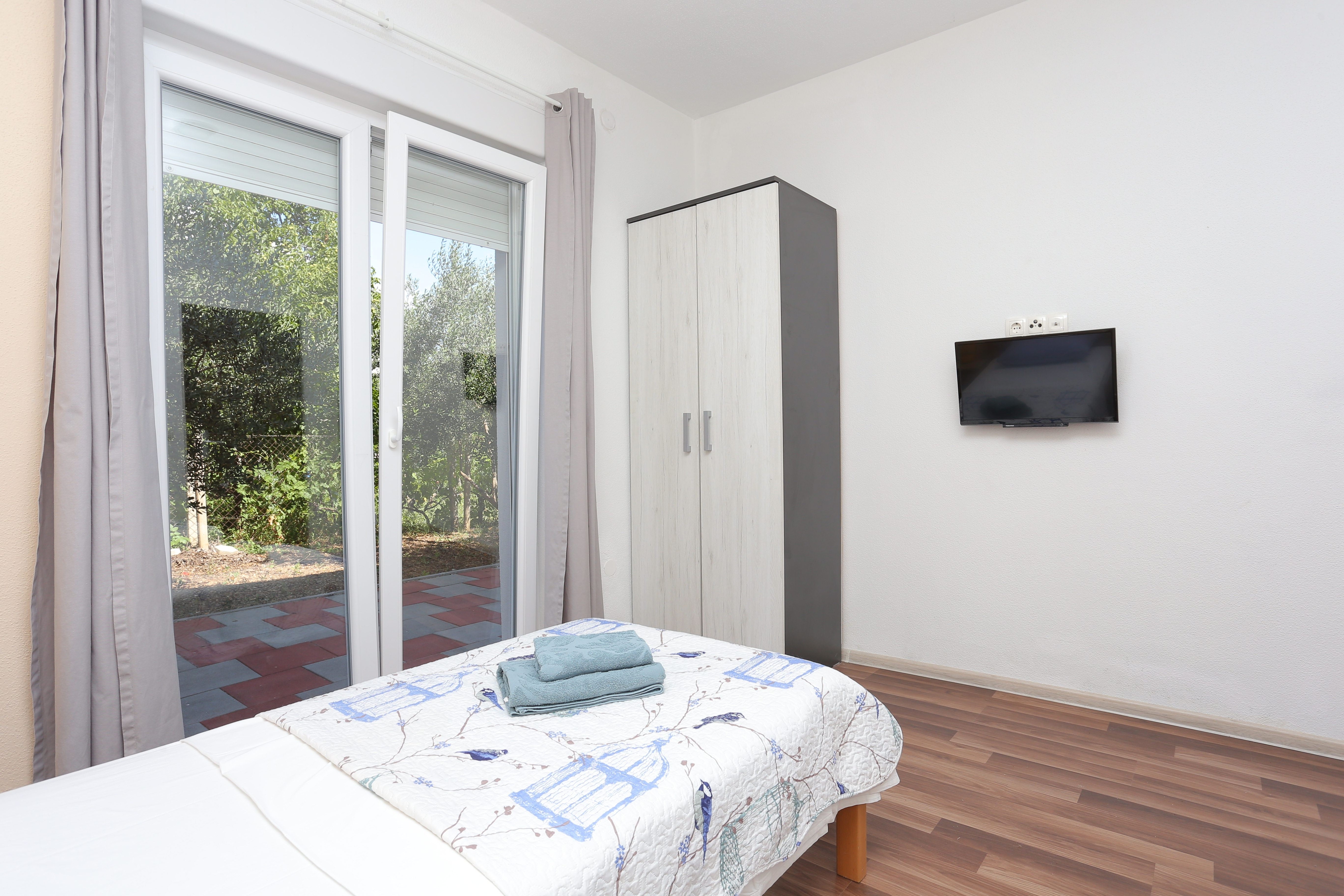 Three bedroom house with terrace Kaštel Štafilić, Kaštela  K