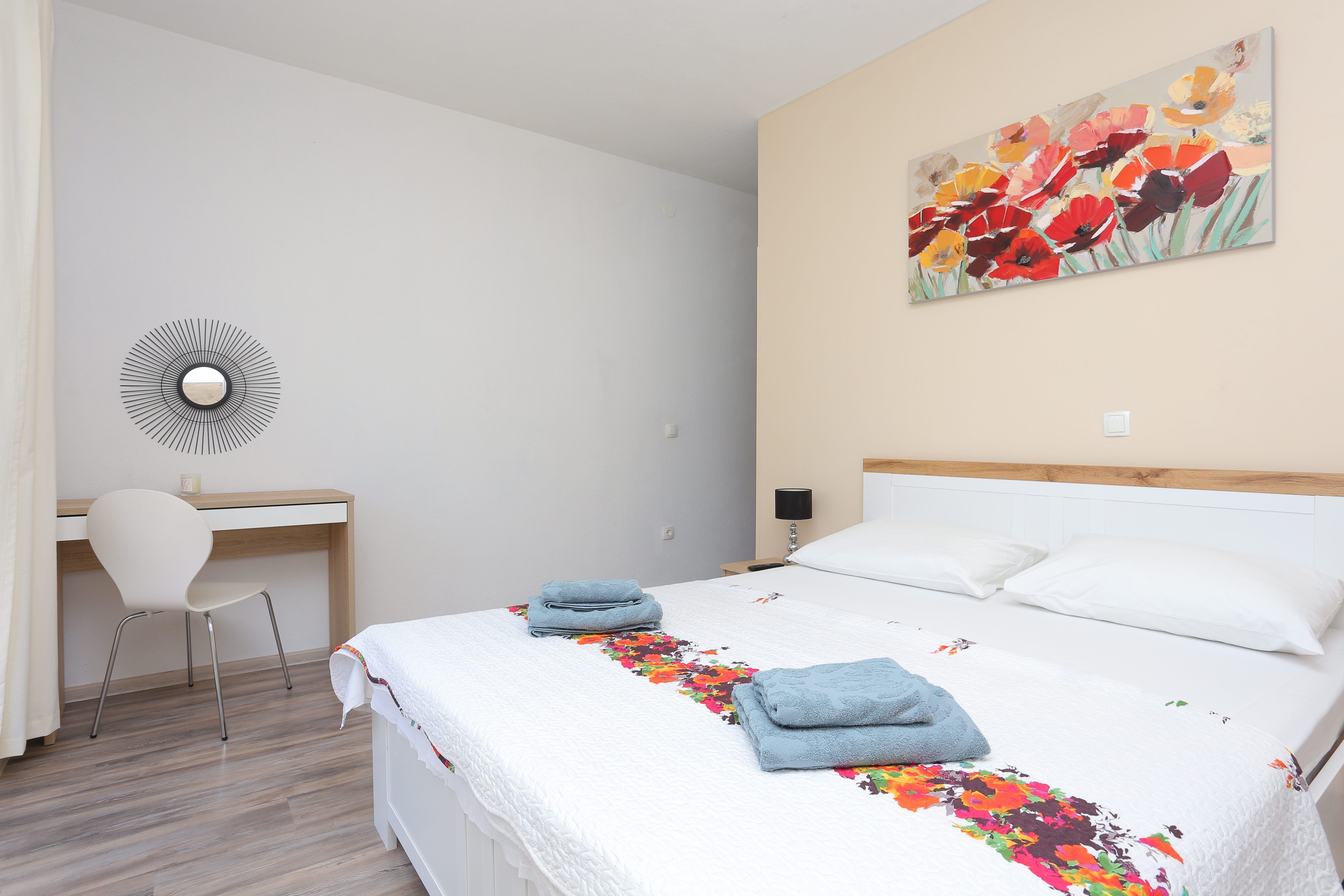 Three bedroom house with terrace Kaštel Štafilić, Kaštela  K