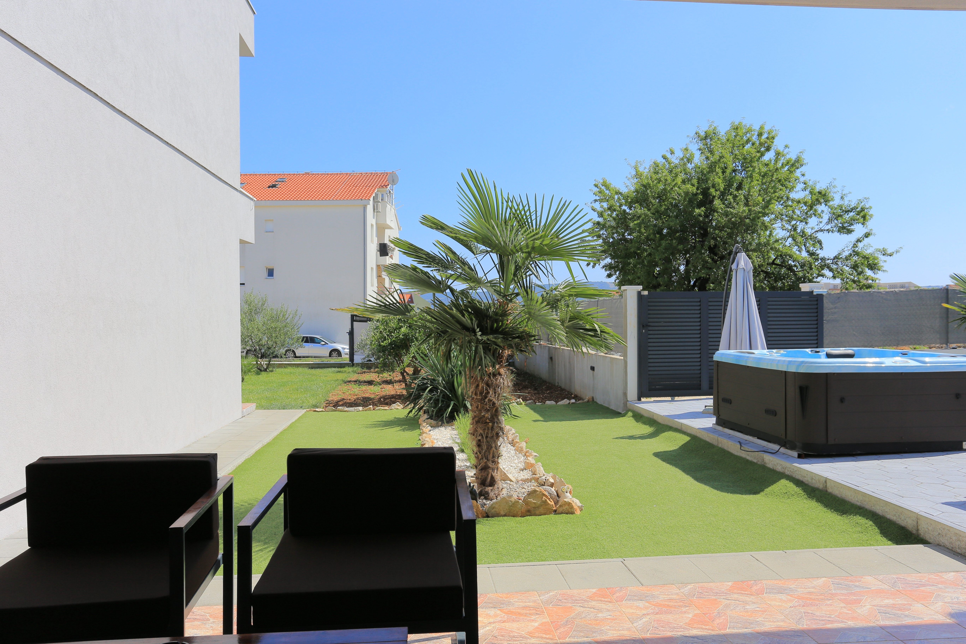 Three bedroom house with terrace Kaštel Štafilić, Kaštela  K