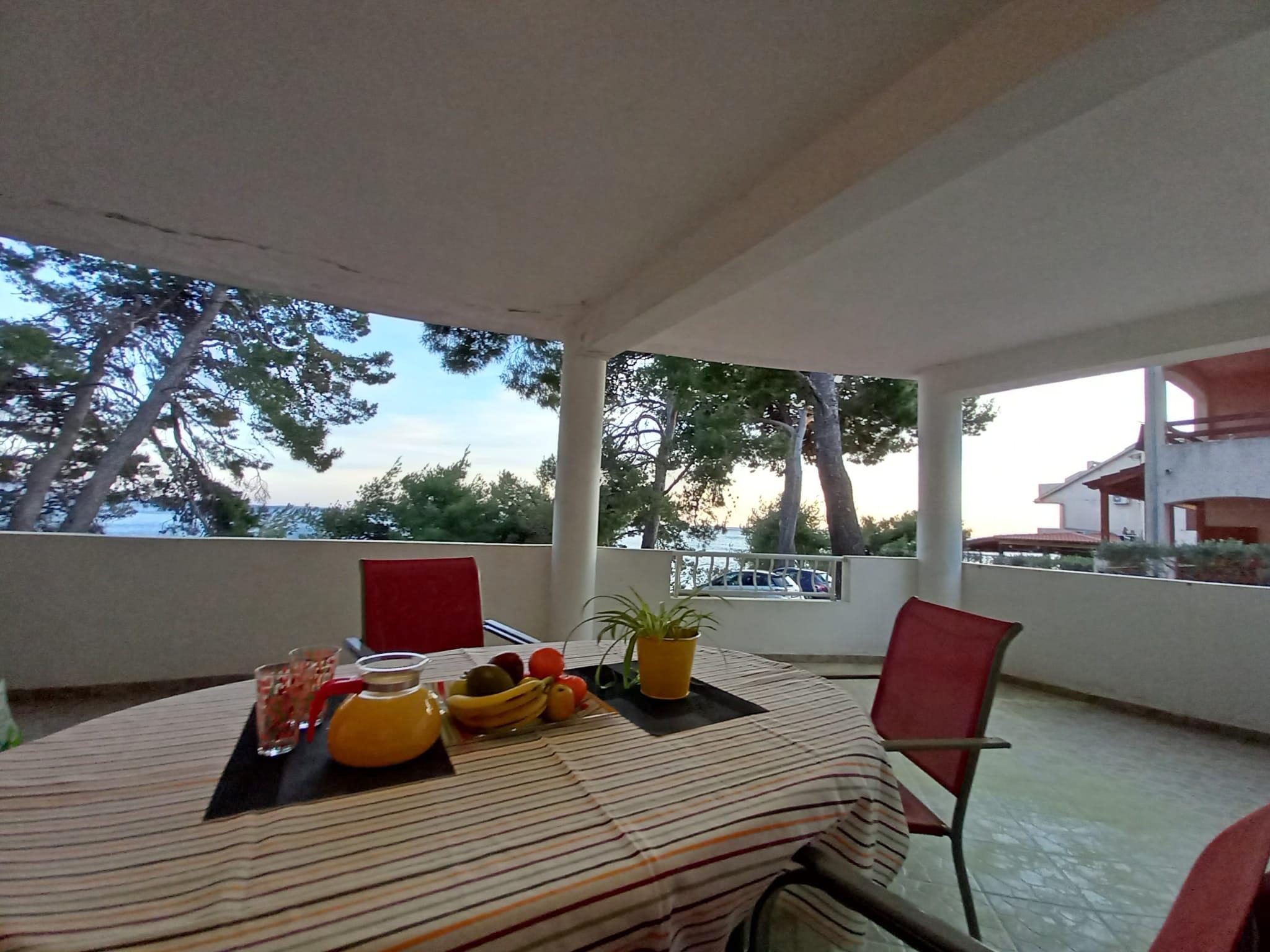 Two bedroom apartment near beach Ivan Dolac, Hvar (A-21269-b)