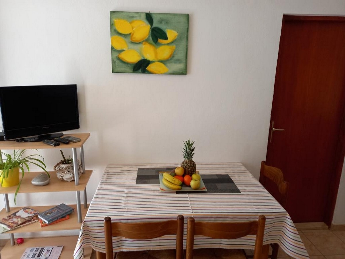 Top Hvar Ivan Dolac Top Hvar Ivan Dolac