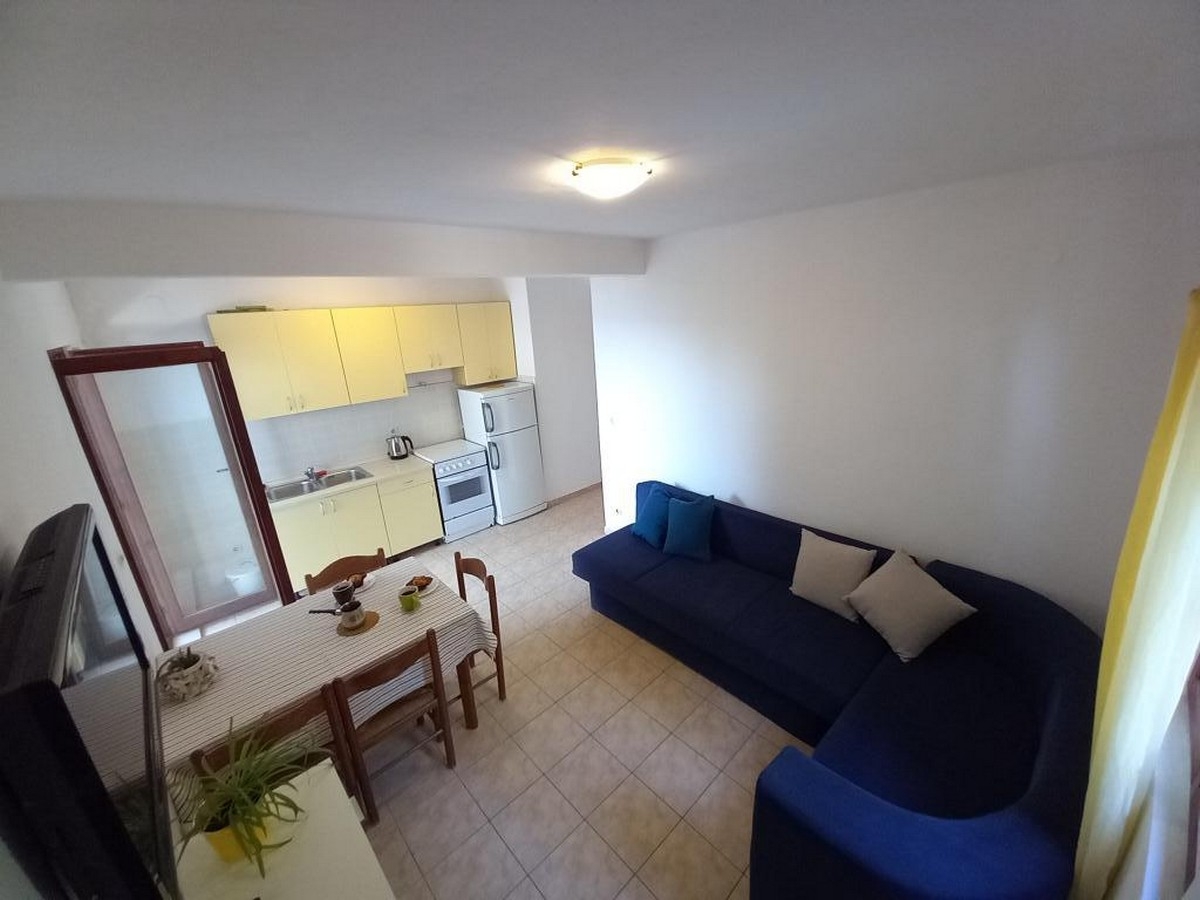 Two bedroom apartment near beach Ivan Dolac (Hvar) (A-21269-e) Two bedroom apartment near beach Ivan Dolac (Hvar) (A-21269-e)