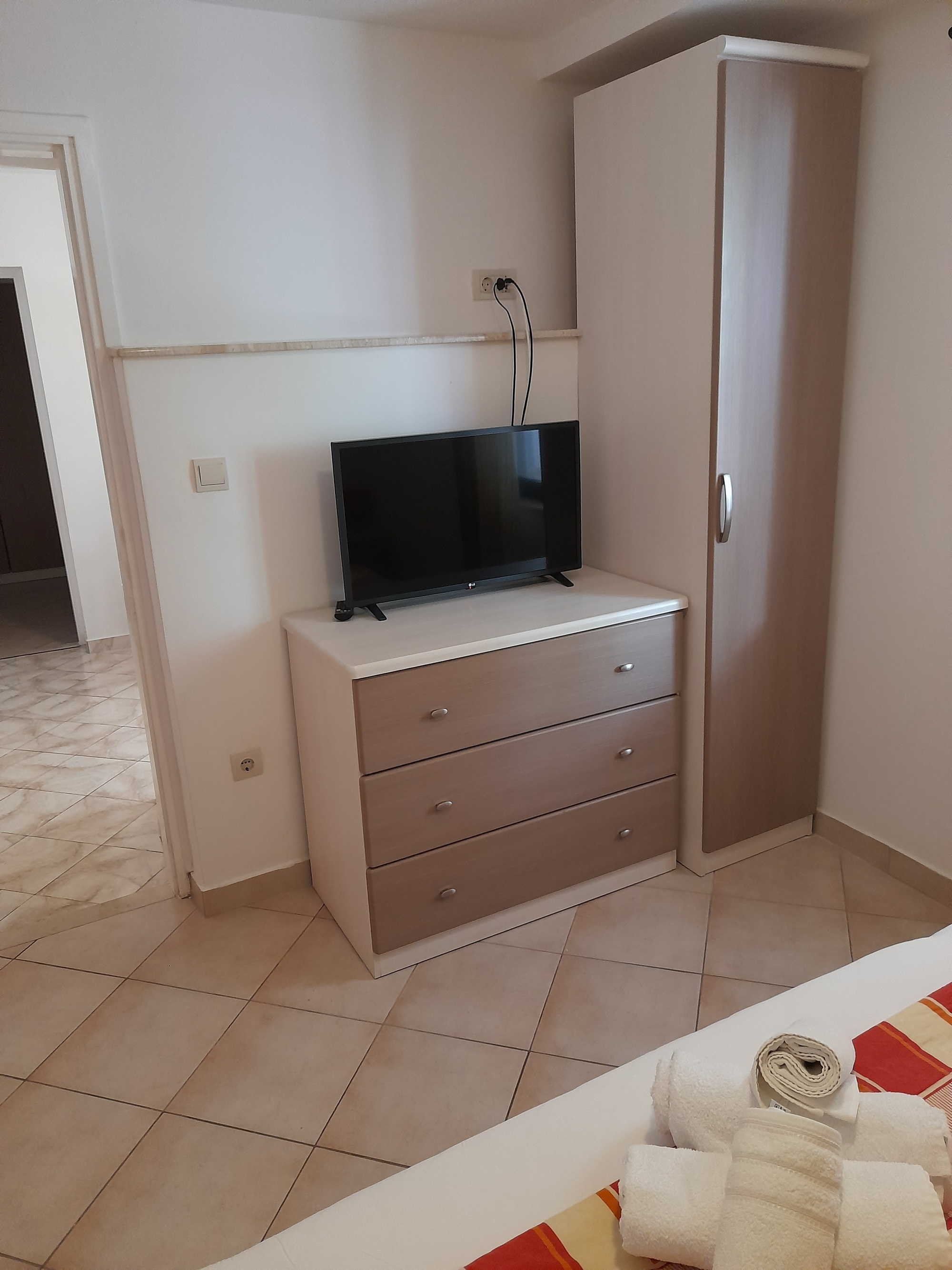 Two bedroom apartment with terrace Živogošće - Blato, Makarska  A-a