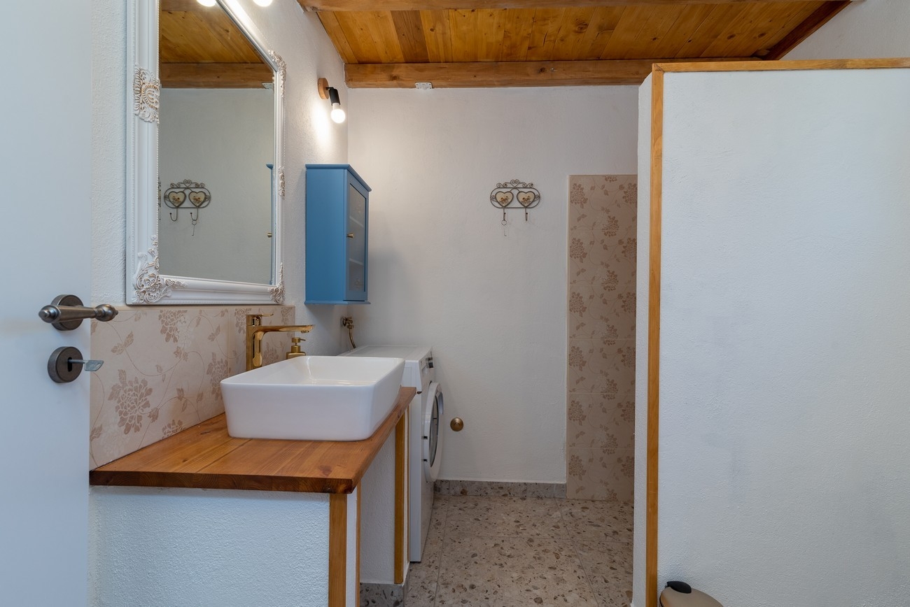 Two bedroom house with terrace Vrsine, Trogir  K