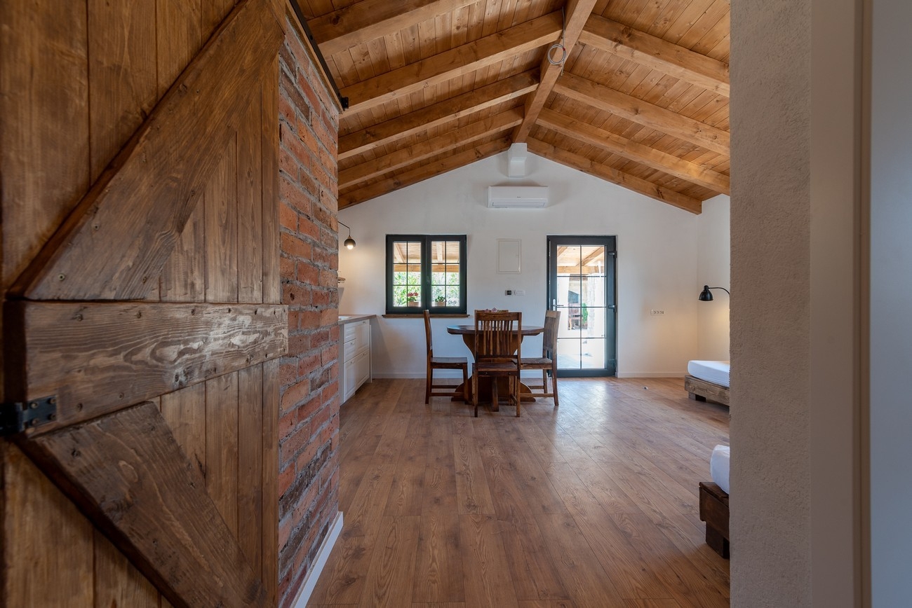 Two bedroom house with terrace Vrsine, Trogir  K