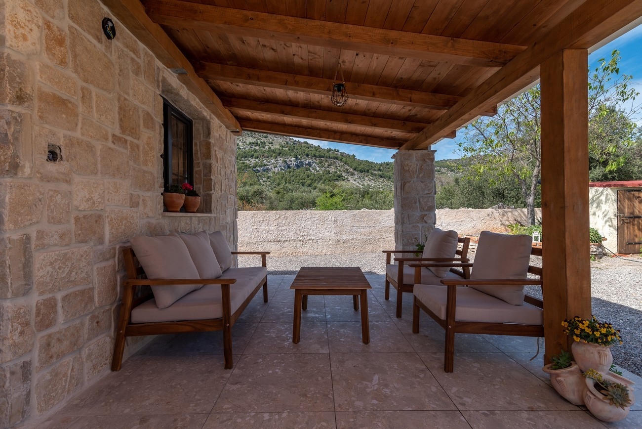 Two bedroom house with terrace Vrsine, Trogir  K