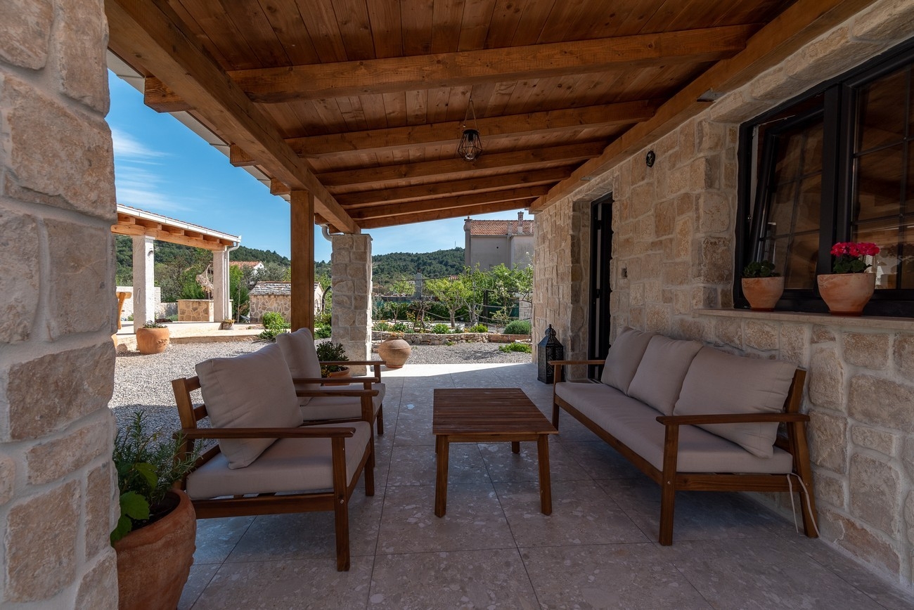 Two bedroom house with terrace Vrsine, Trogir  K
