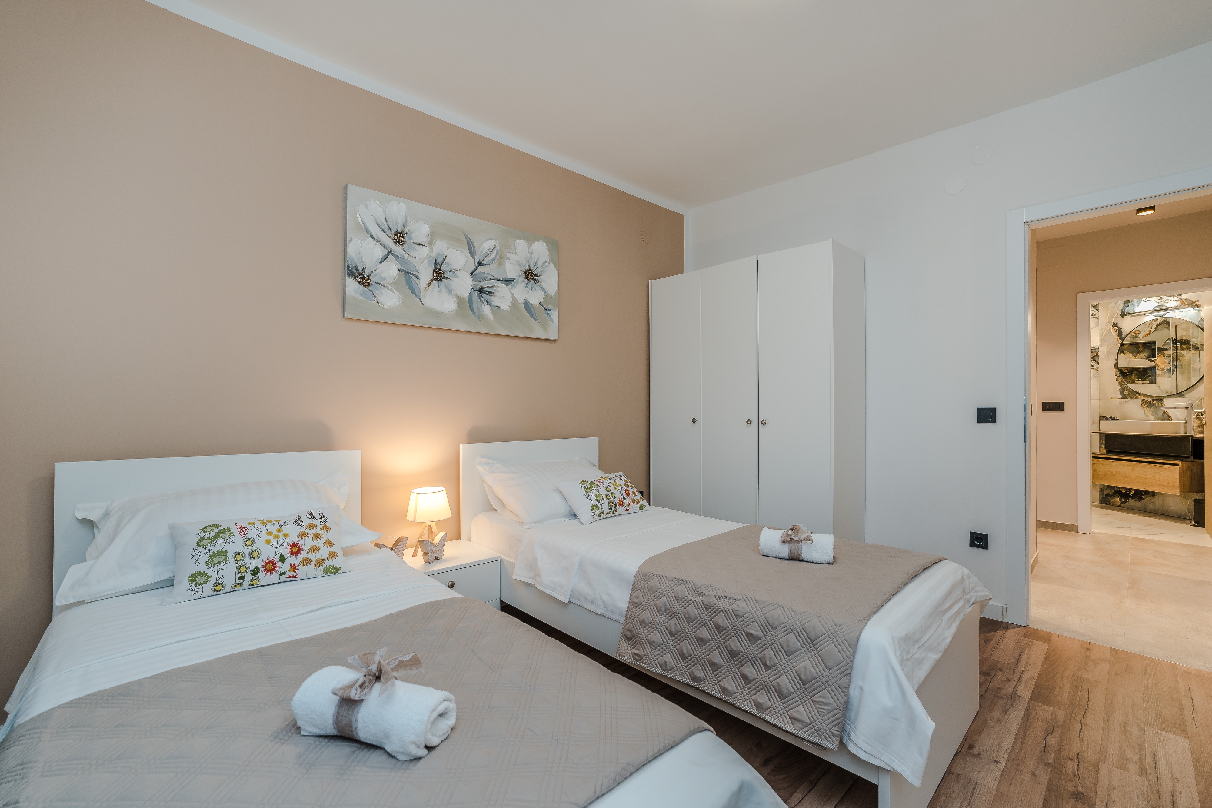 Three bedroom house with terrace Privlaka, Zadar  K