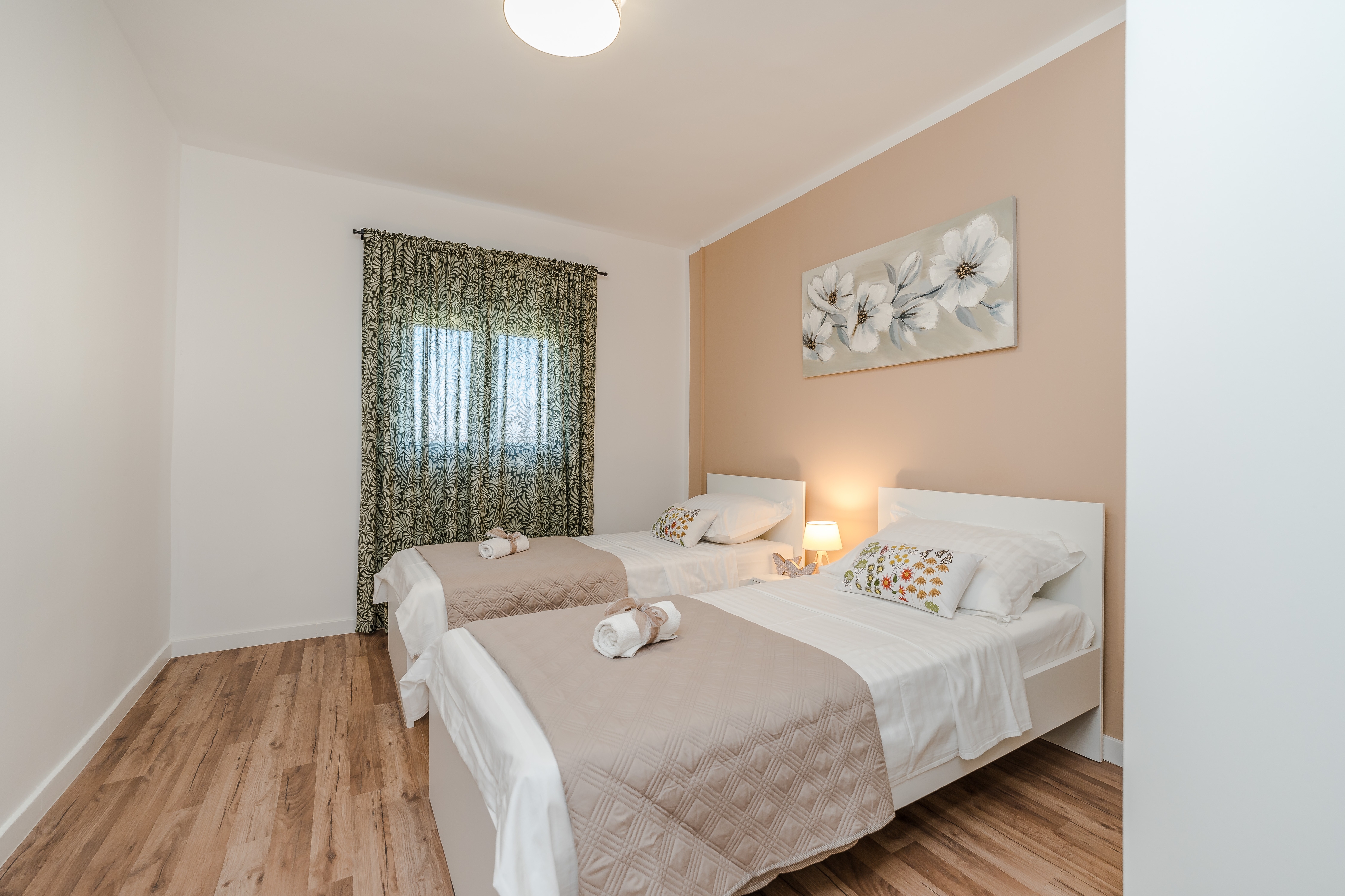 Three bedroom house with terrace Privlaka, Zadar  K