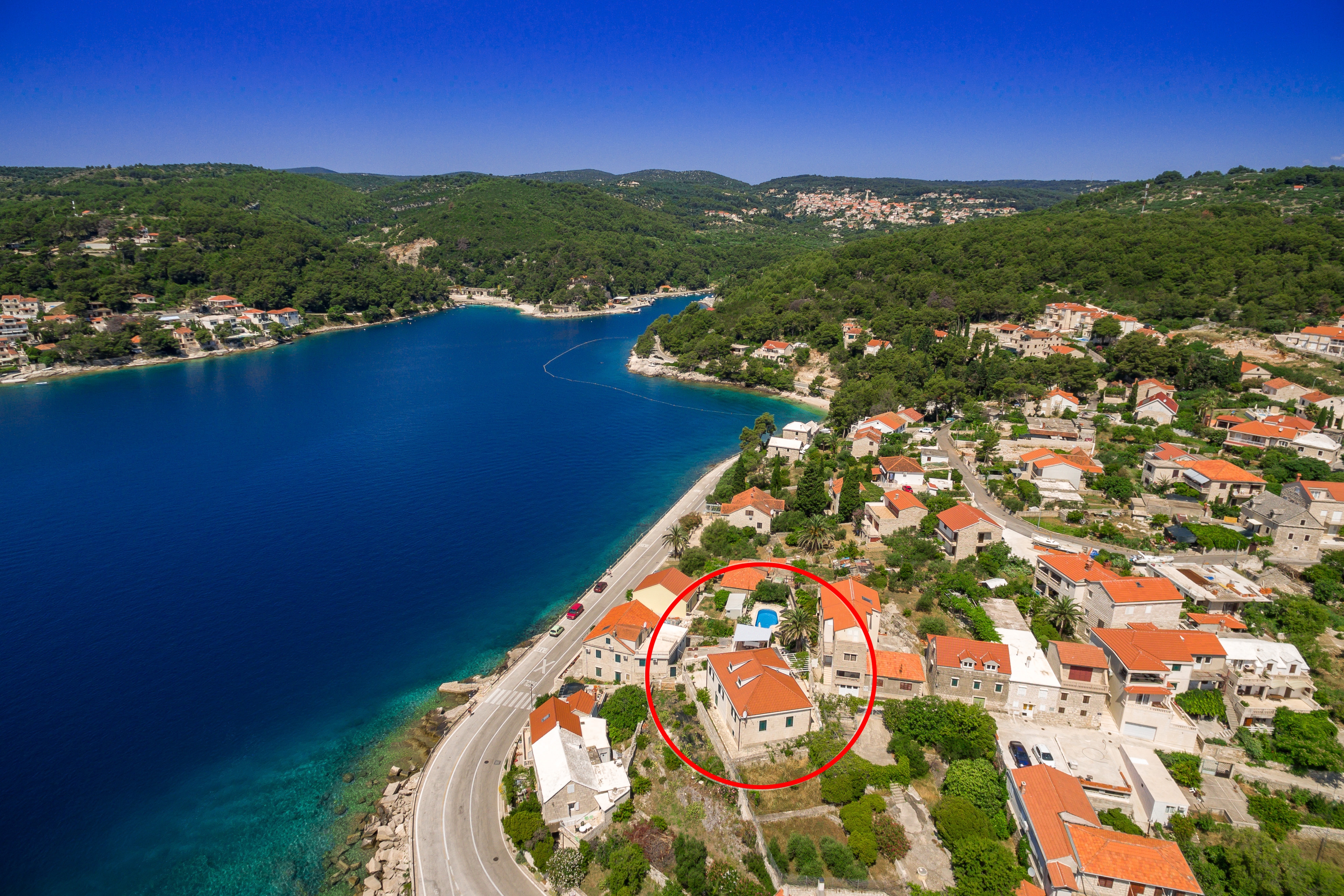 Četverosobna kuća s terasom i pogledom na more Sumartin, Brač  K