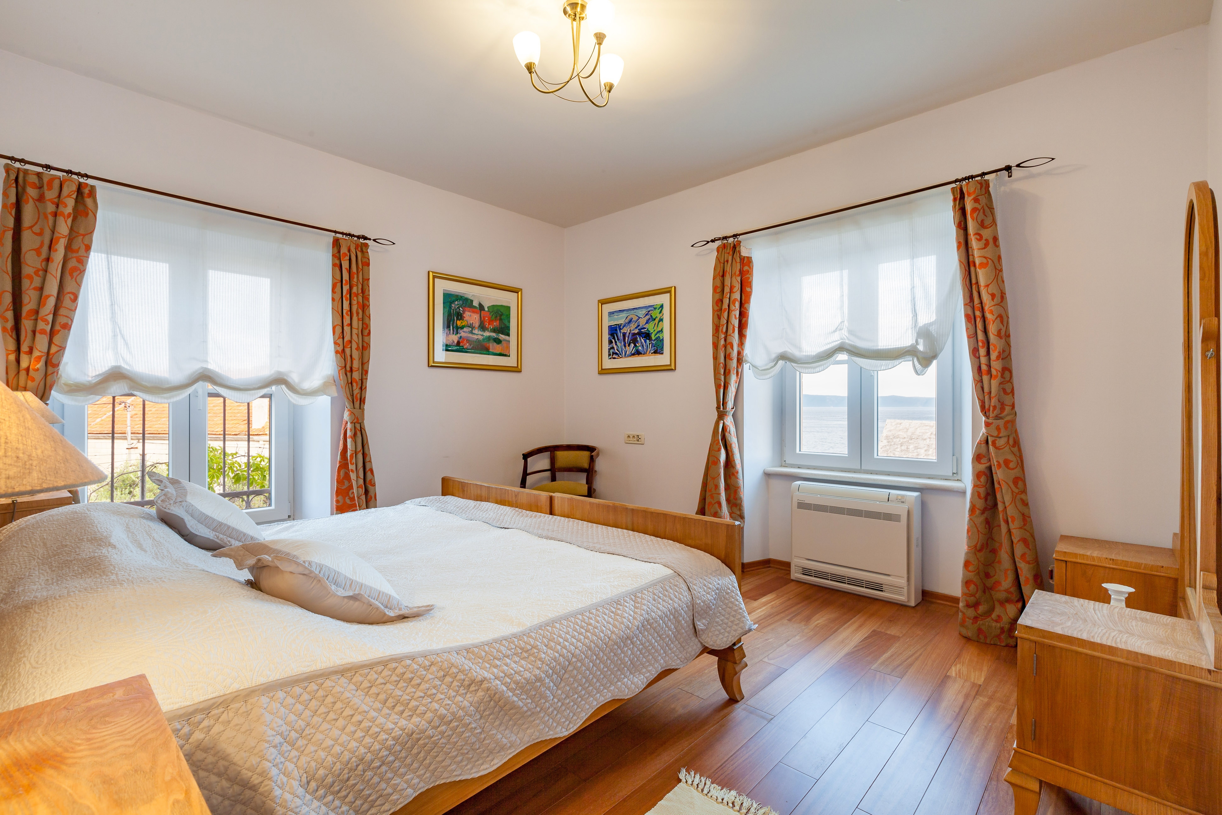 Four bedroom house with terrace and sea view Sumartin, Brač  K