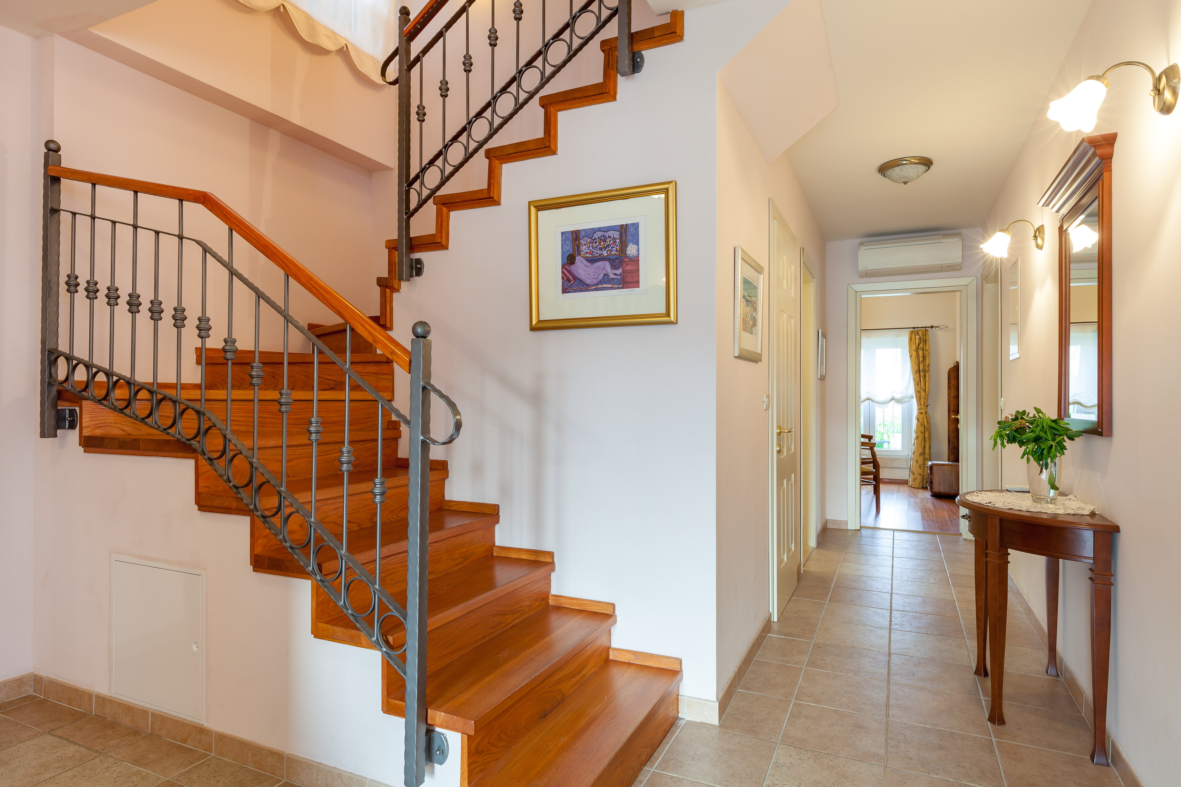 Four bedroom house with terrace and sea view Sumartin, Brač  K