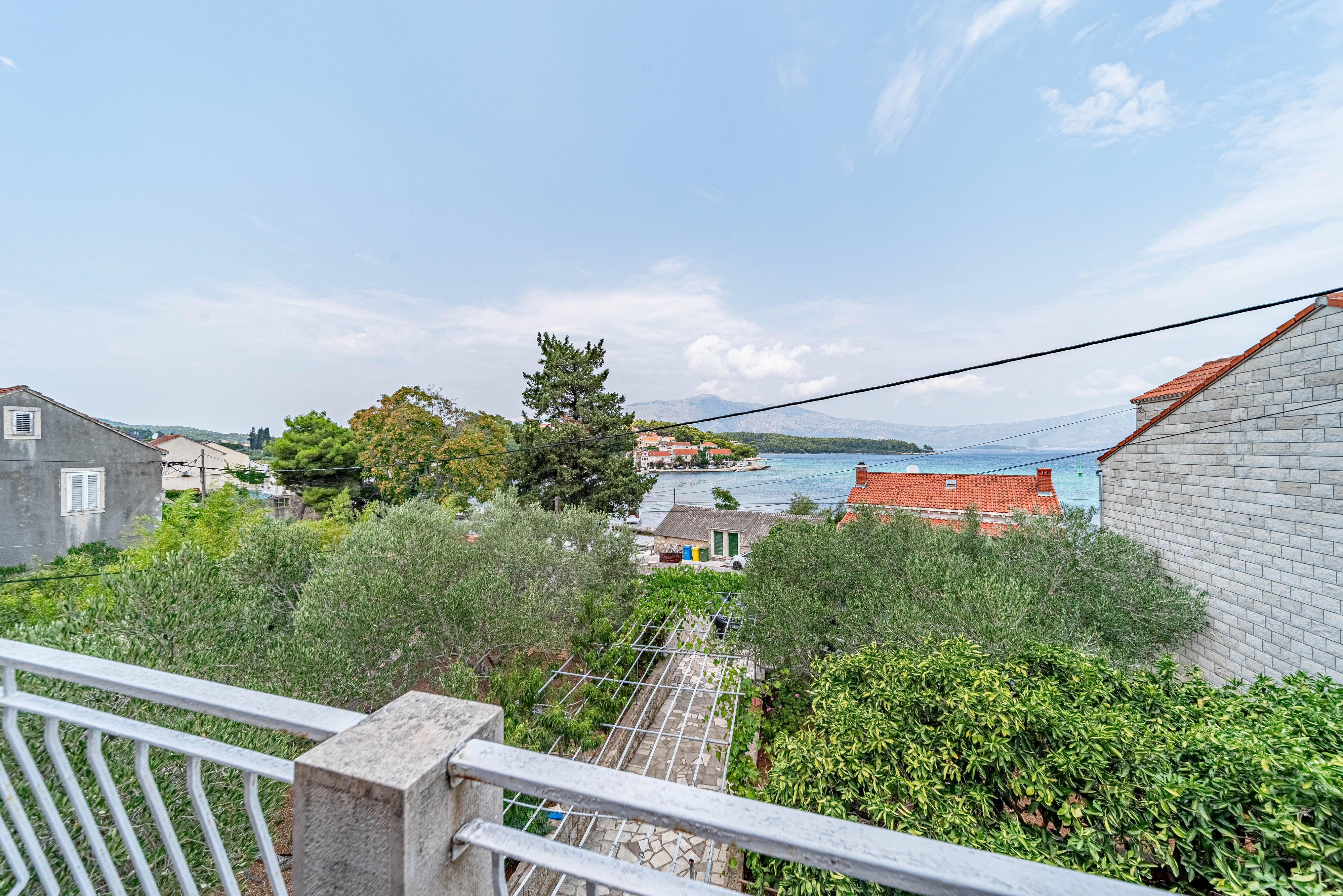 Comfortable and spacious house near beach Lumbarda, Korčula  K