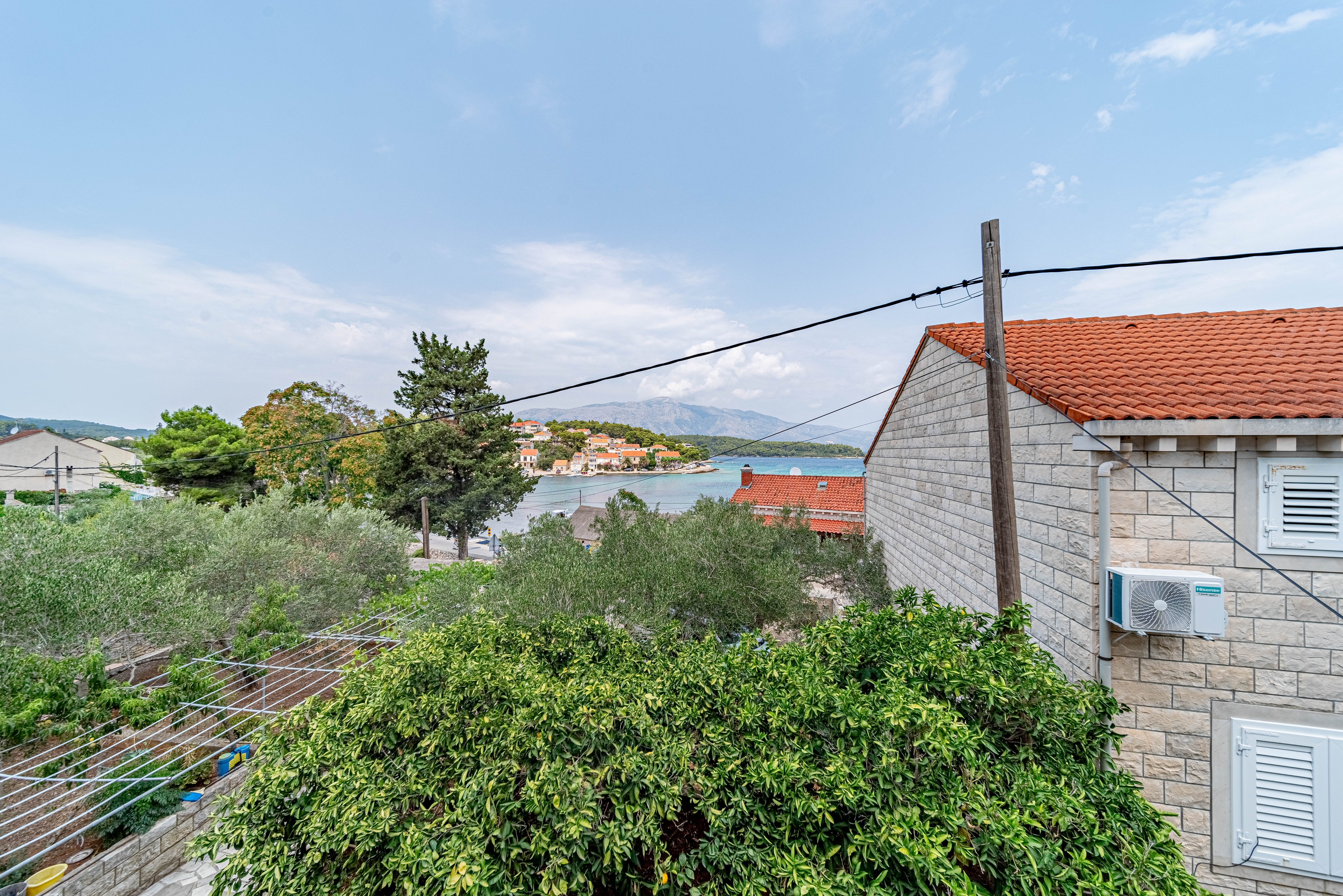 Comfortable and spacious house near beach Lumbarda, Korčula  K