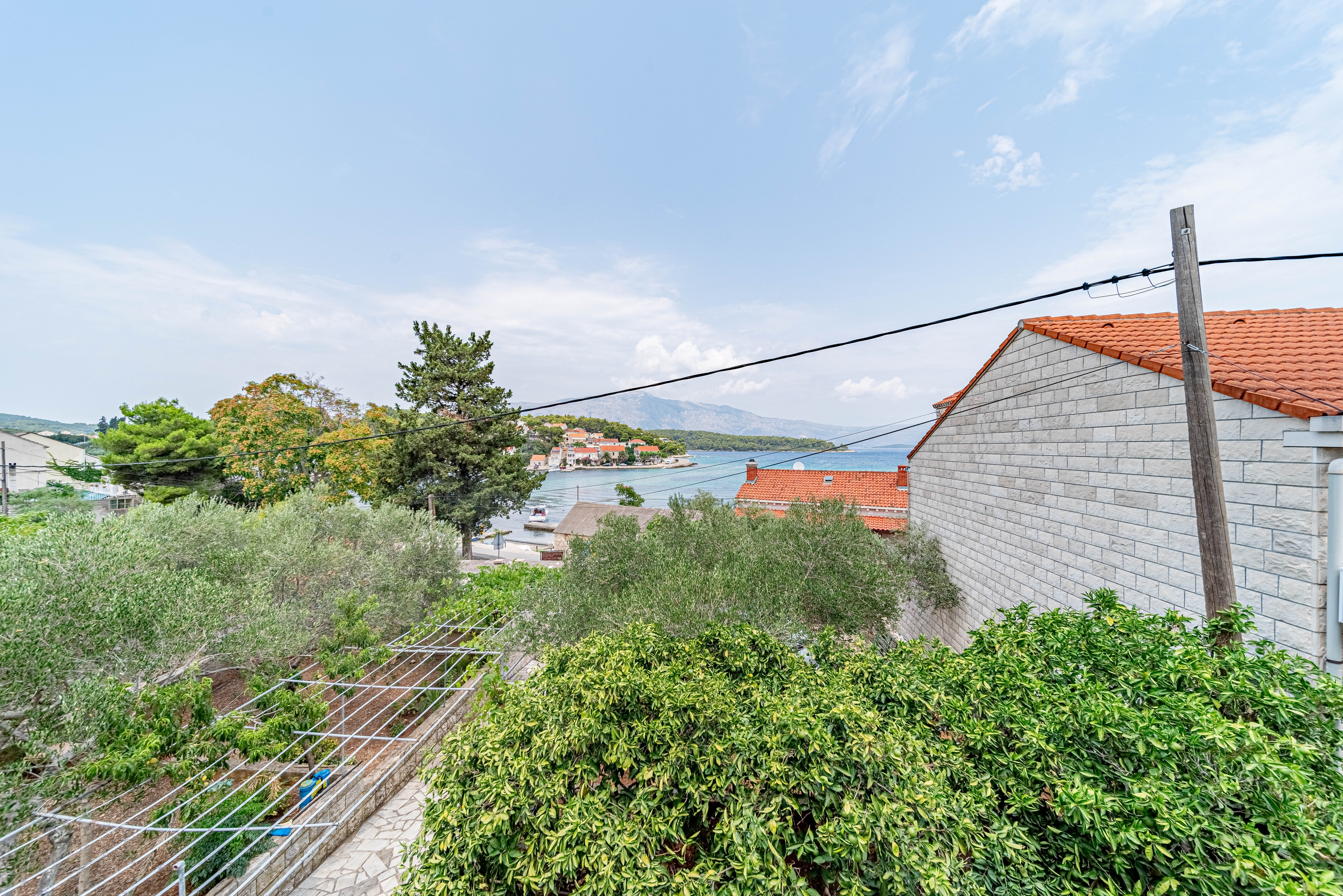 Comfortable and spacious house near beach Lumbarda, Korčula  K