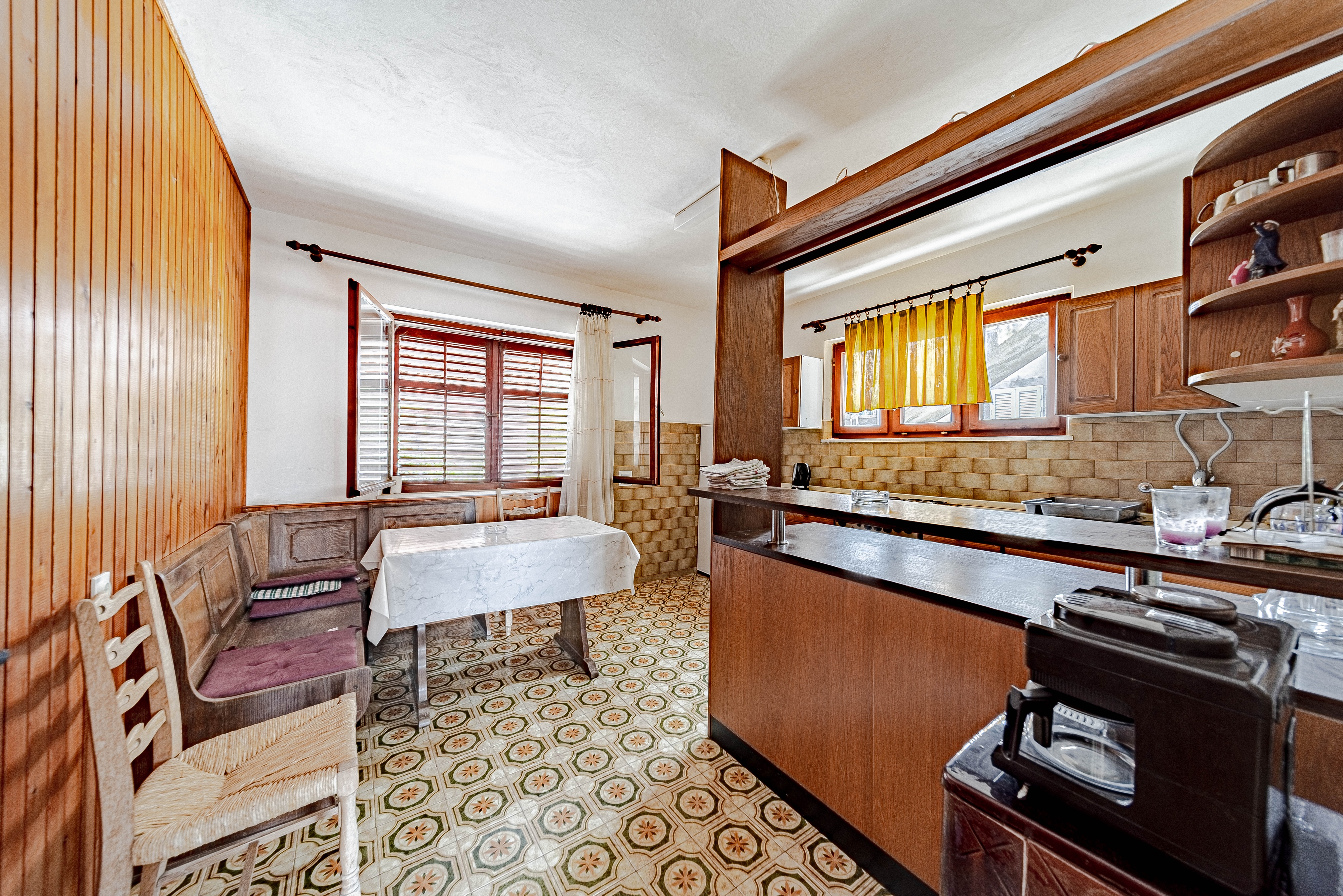 Comfortable and spacious house near beach Lumbarda, Korčula  K