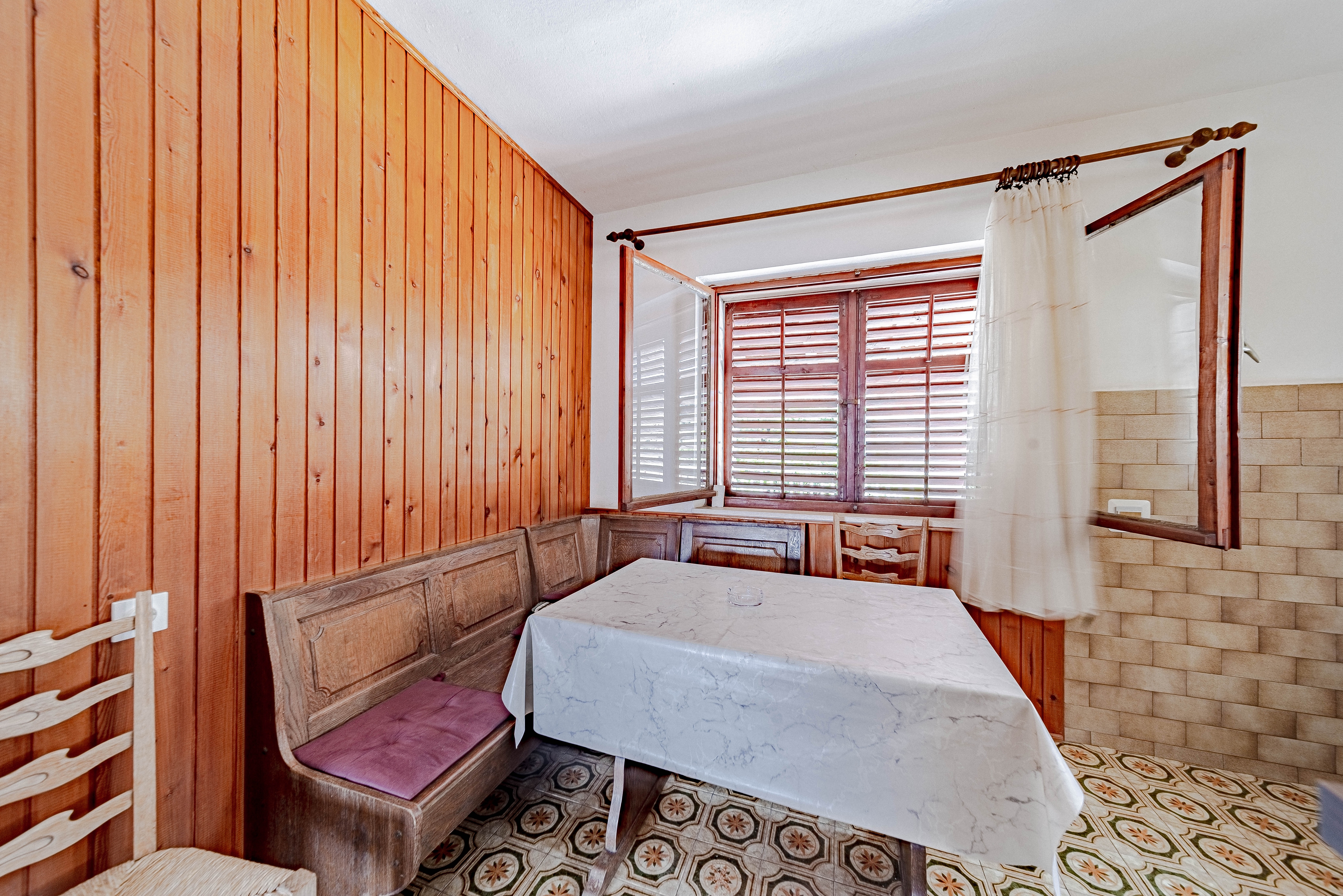 Comfortable and spacious house near beach Lumbarda, Korčula  K